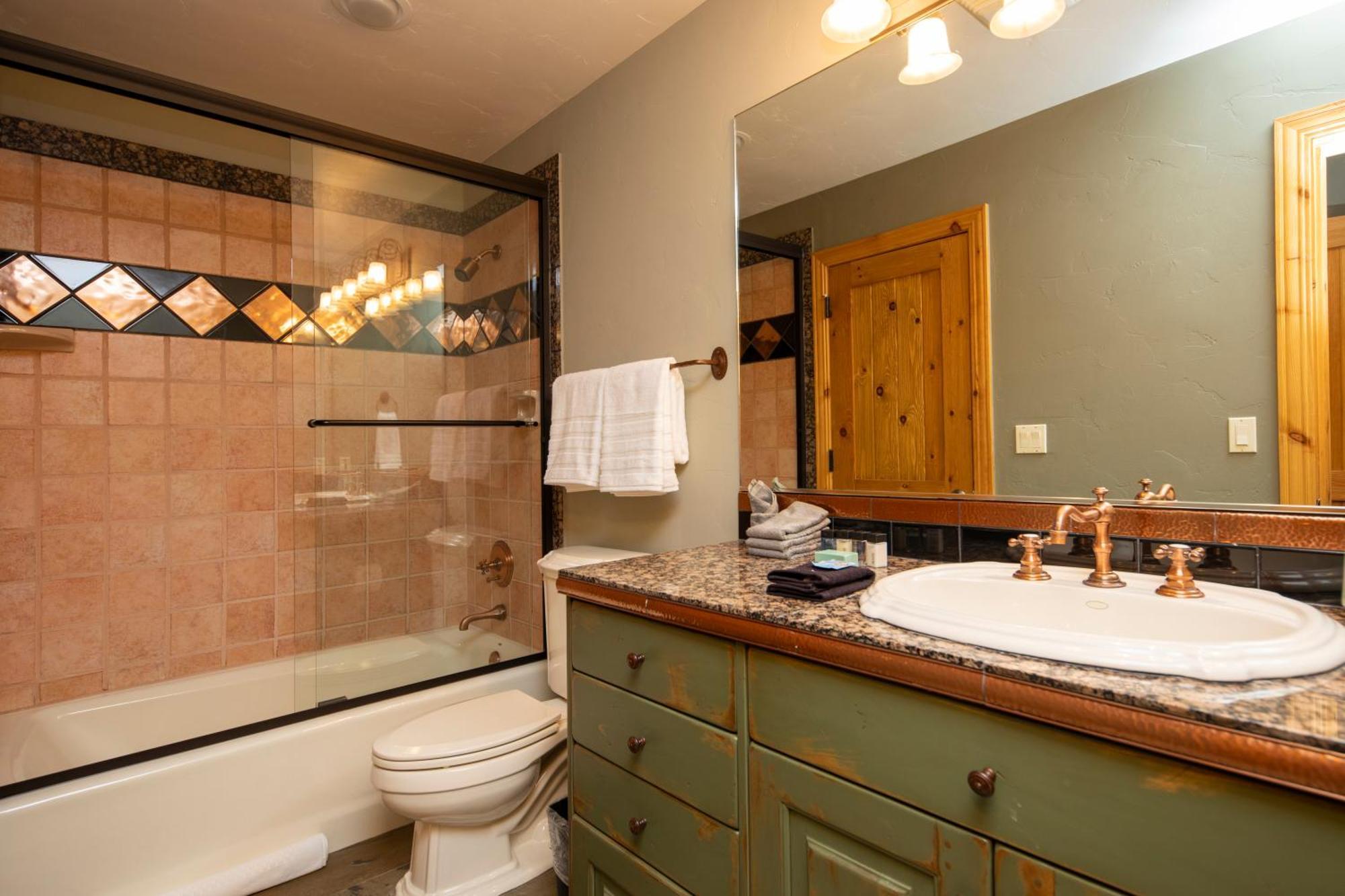 Walking Distance To Downtown Breck, Stunning Panorama, Hot Tub, Foosball, Arcade Machine! Breckenridge