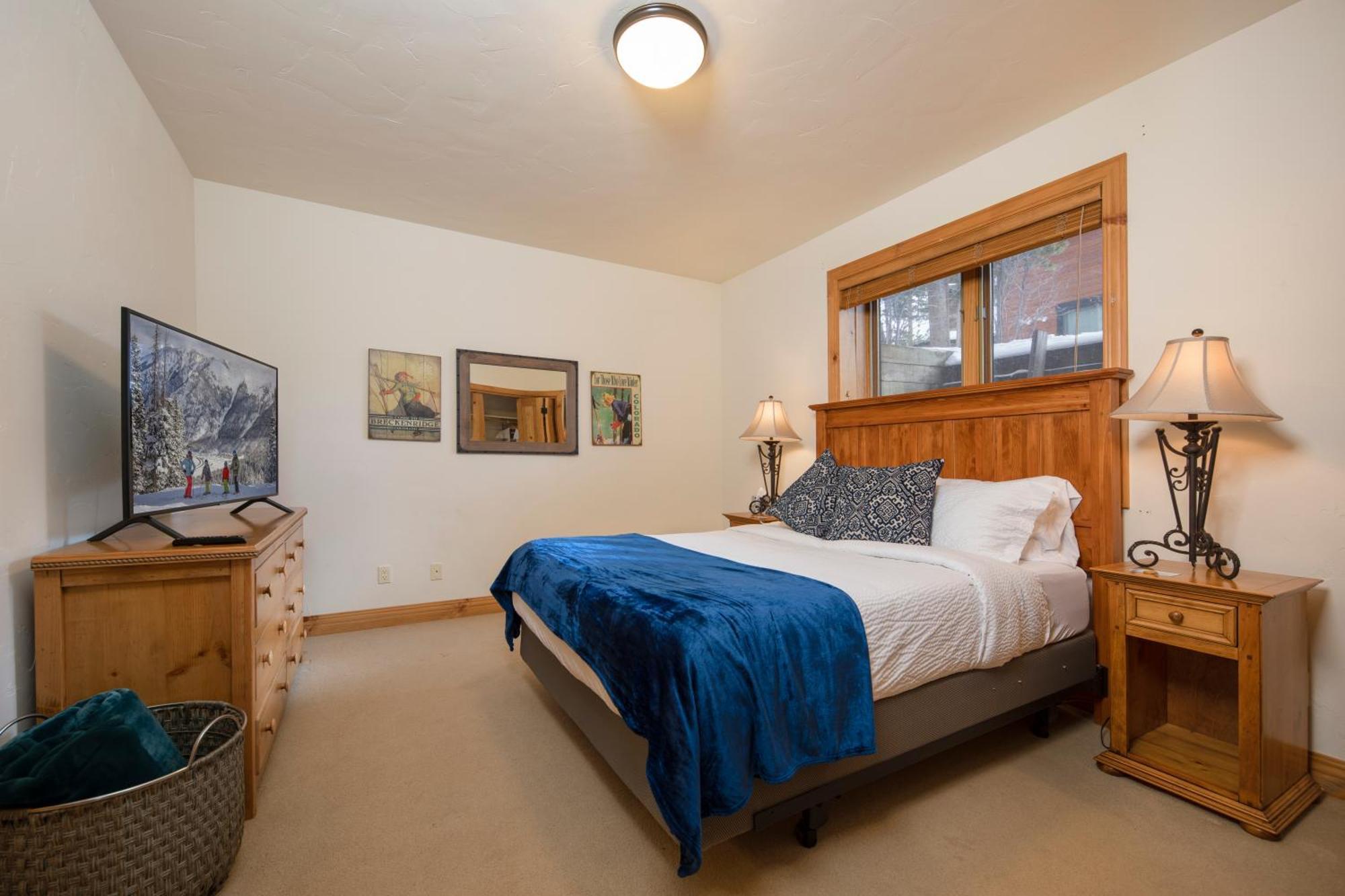 Holiday home Walking Distance To Downtown Breck, Stunning Panorama, Hot Tub, Foosball, Arcade Machine!
