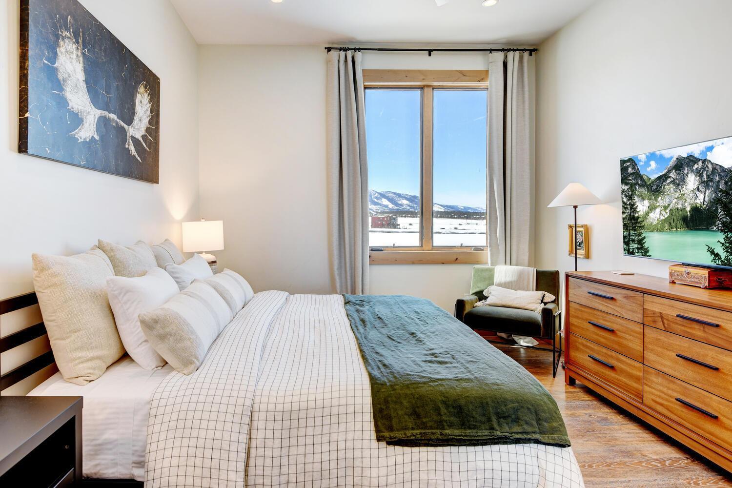 New Lux Elk Creek E201 With Hot Tub & Great Views / Price - $500 Free Activities Daily Fraser