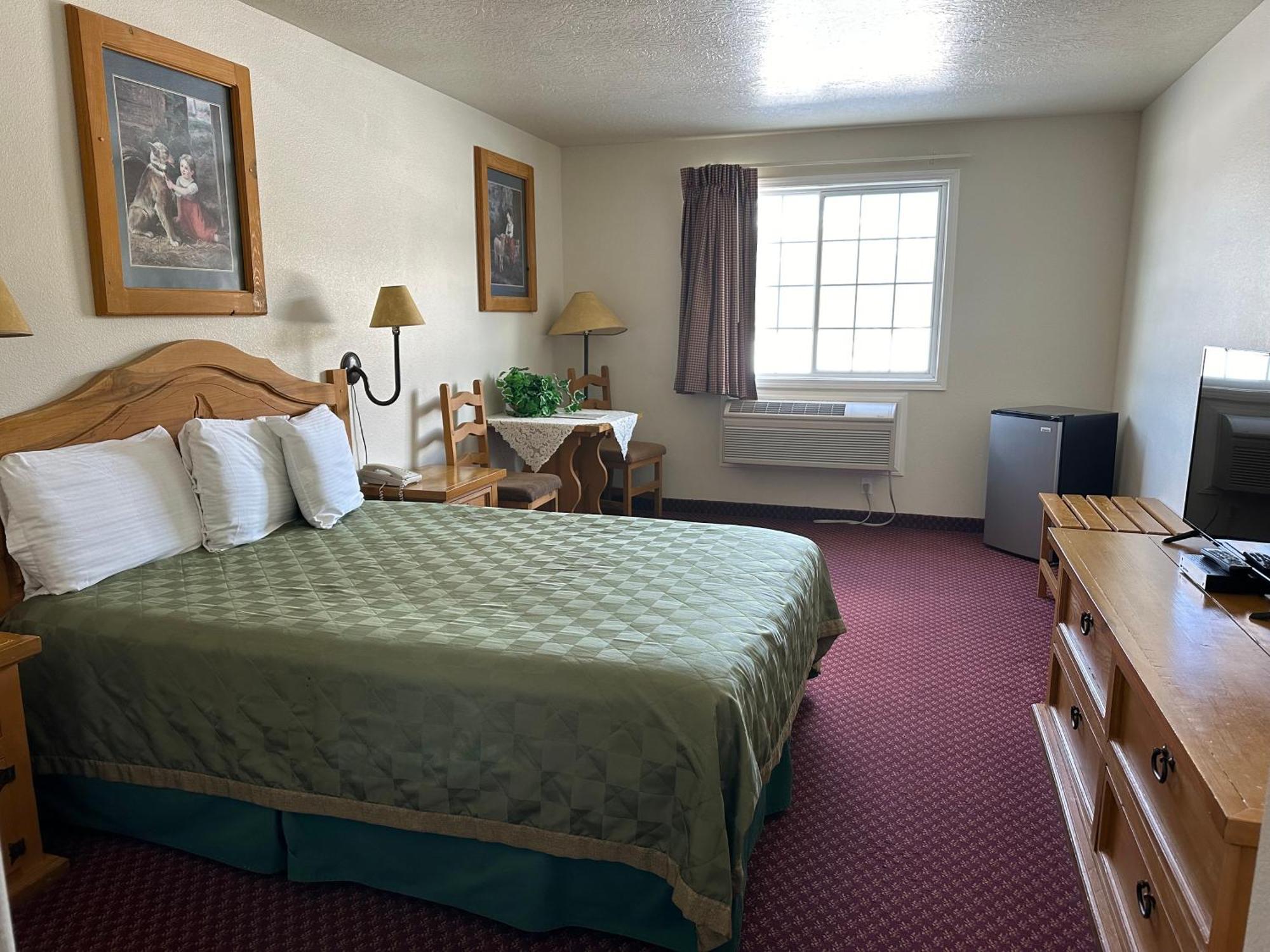 Hotel Columbine Inn And Suites 2*