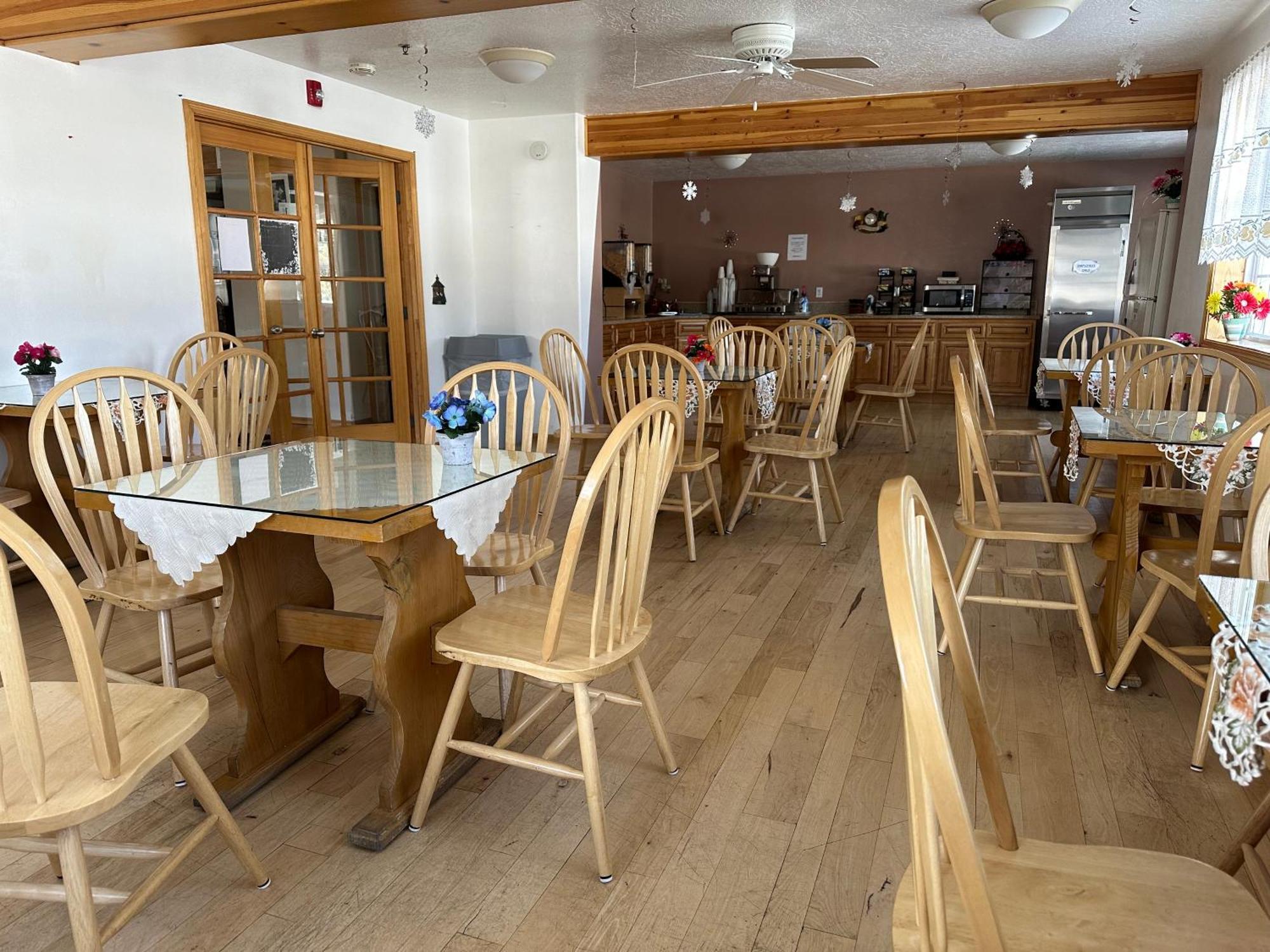Columbine Inn And Suites Hotel 2*