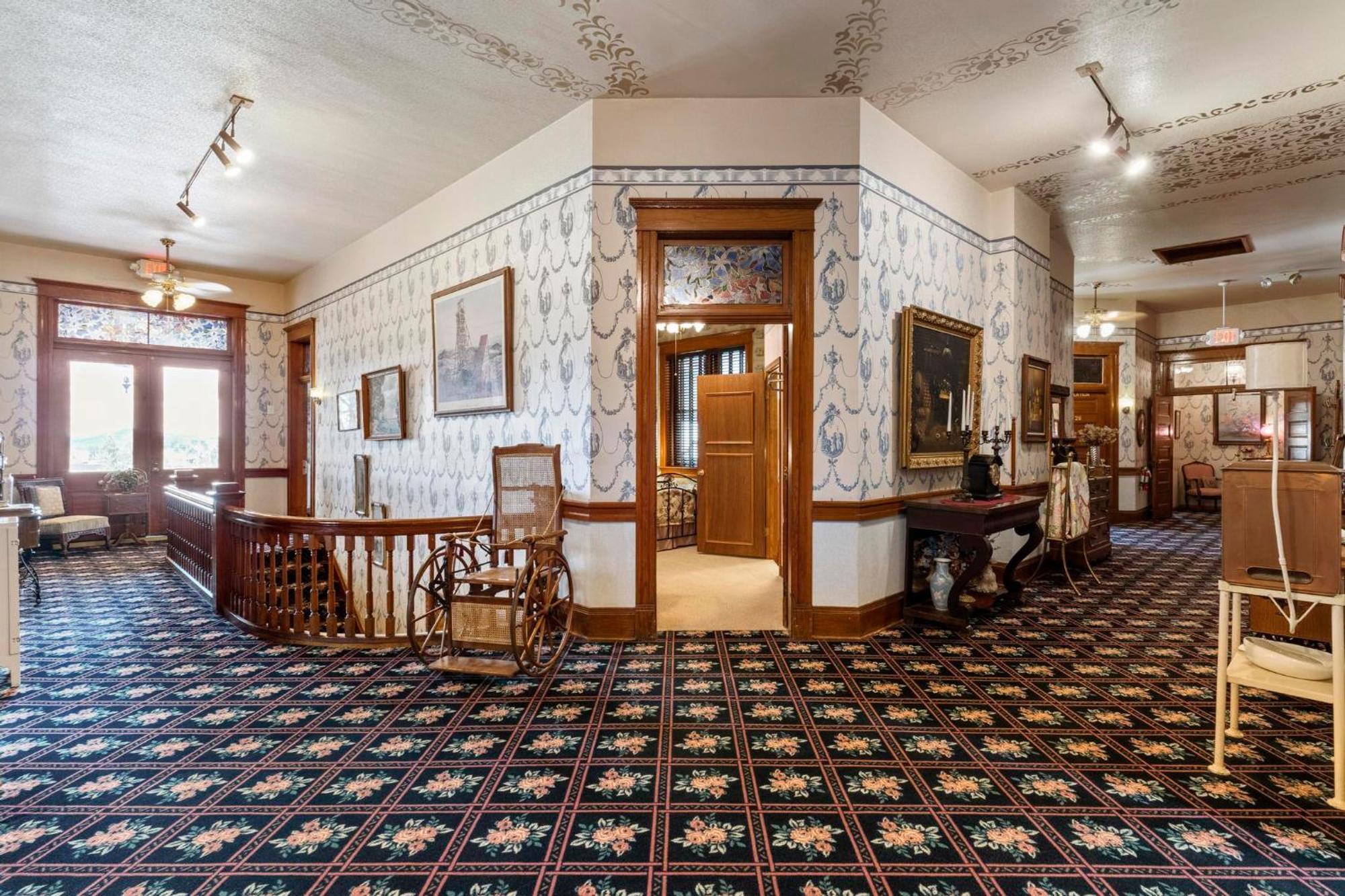 Hotel Hospitality House & Travel Park 3*