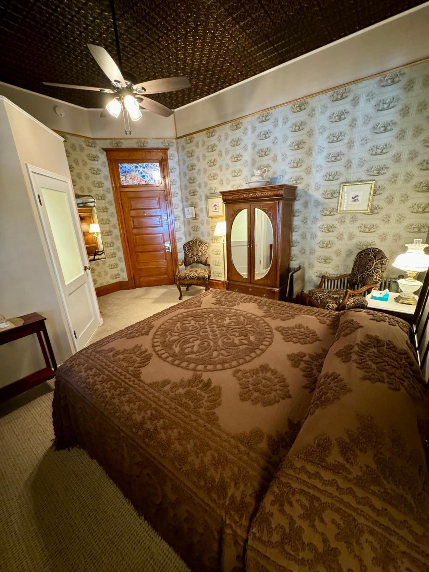 Hotel Hospitality House & Travel Park 3*