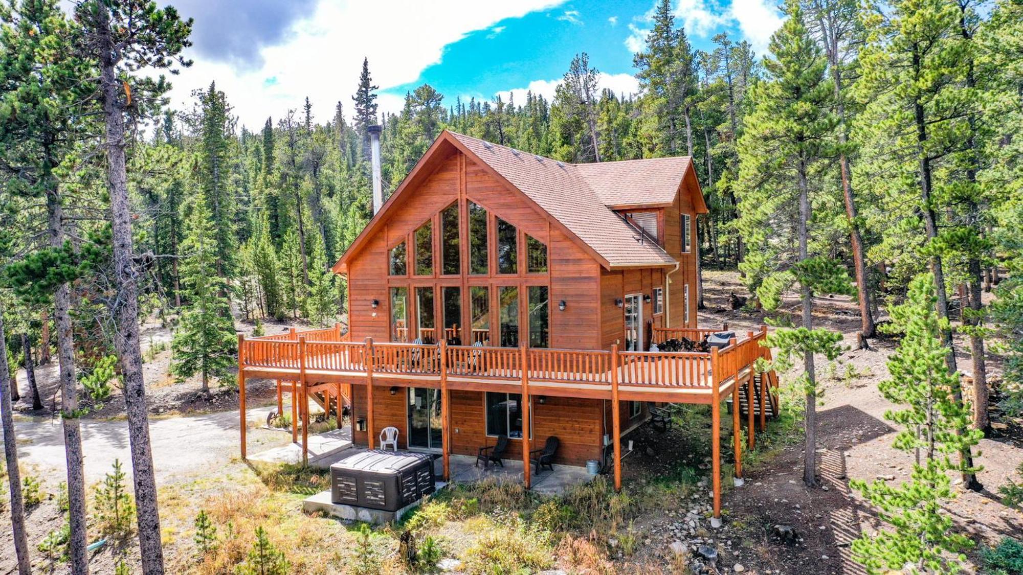 Serene Mountain Nestled Amongst The Pines - Alpenhaus Fairplay