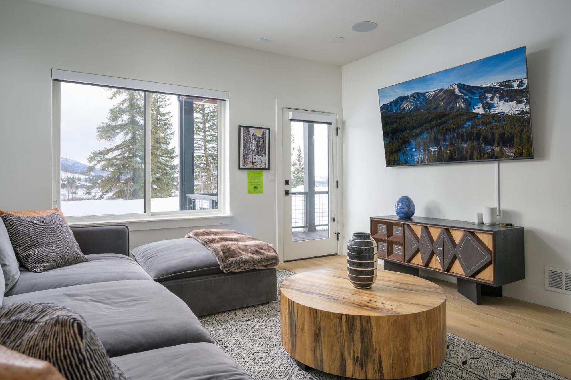 New Luxury River Run 101 / Great Views / Hot Tub / Price - $500 Free Activities Daily * Fraser