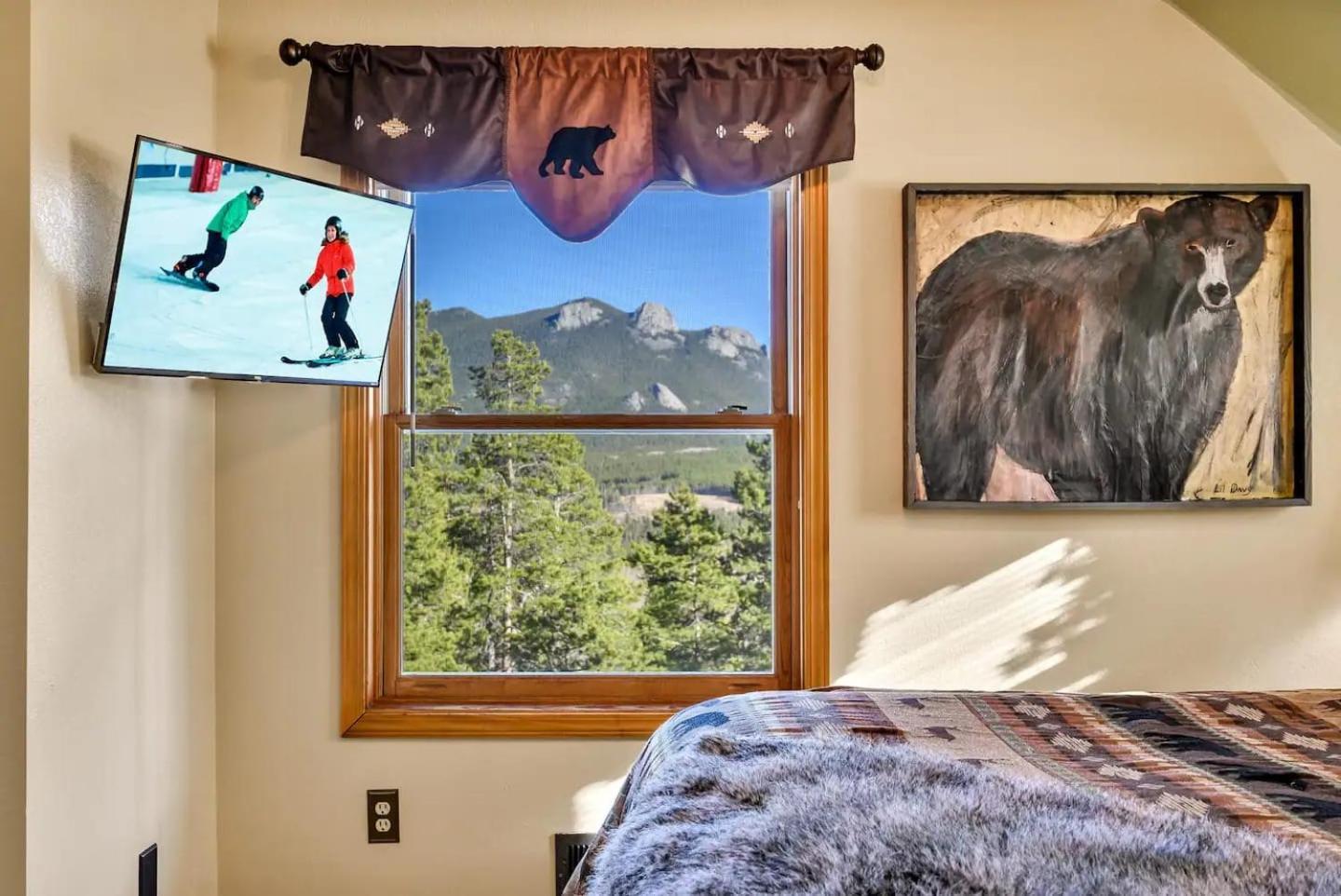 Arapaho Forest W Hot Tub + Trail Access Holiday home Nederland