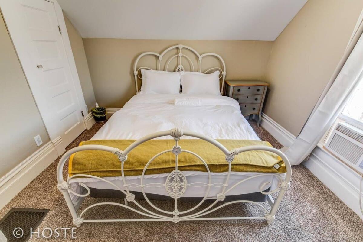 3br Charming Modern Victorian Downtown Holiday home *