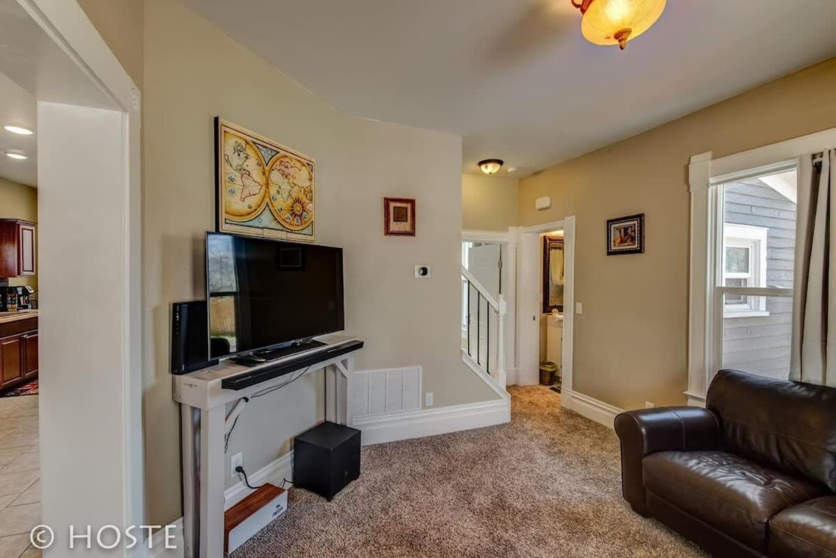 3br Charming Modern Victorian Downtown *