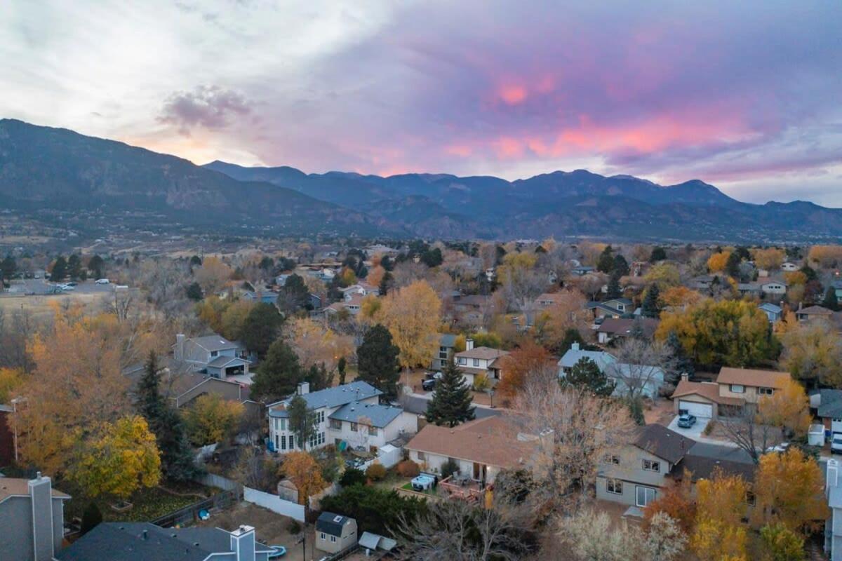 3bd Cheyenne Mountain W Hot Tub & Grill Casa de férias *