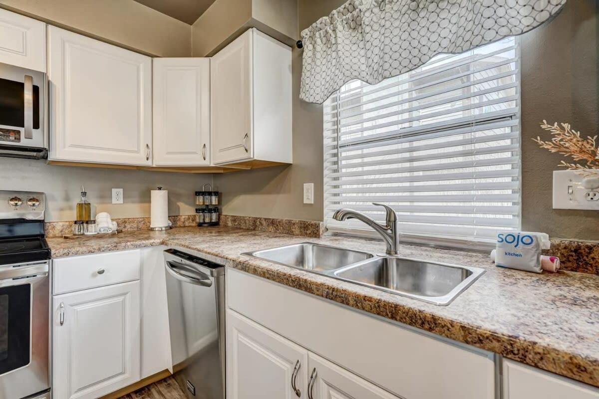 Casa de férias 3bd Cheyenne Mountain W Hot Tub & Grill