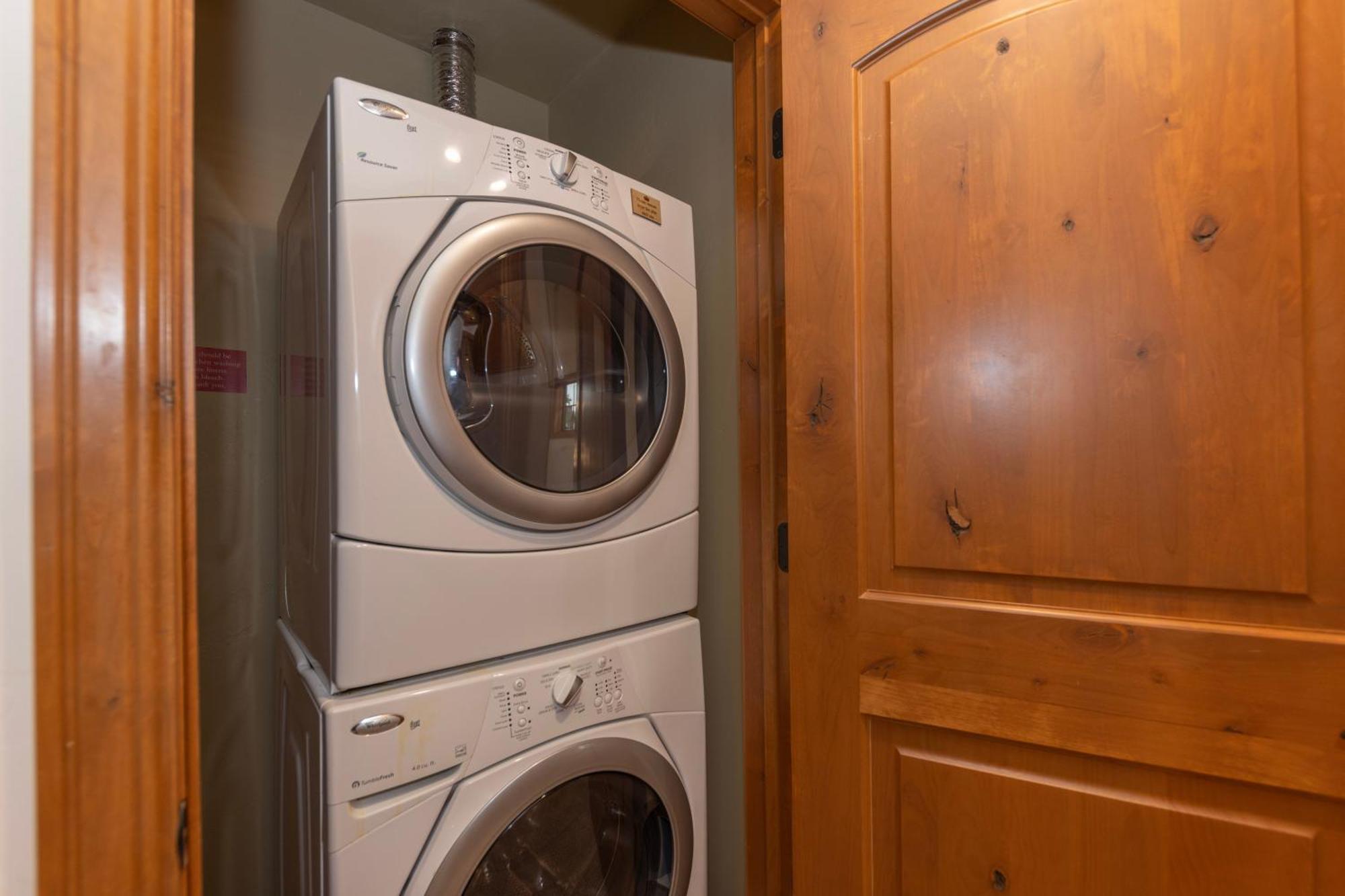 Warm And Luxurious, Spectacular Views, En-suites, Hot Tub, Shuffle Board, Arcade Machine!! * Breckenridge