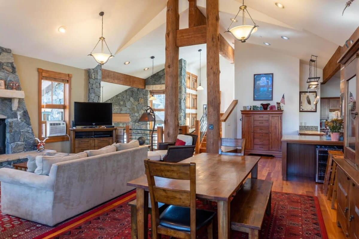 Luxurious 4br Retreat With Hot Tub Near Gold Course Holiday home