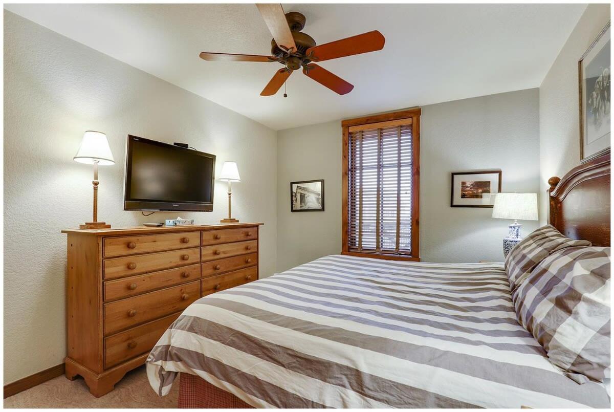 2br Main St Station In Out Amenities *