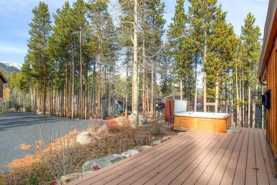 5br In Out Mountain Getaway With Hot Tub And Views