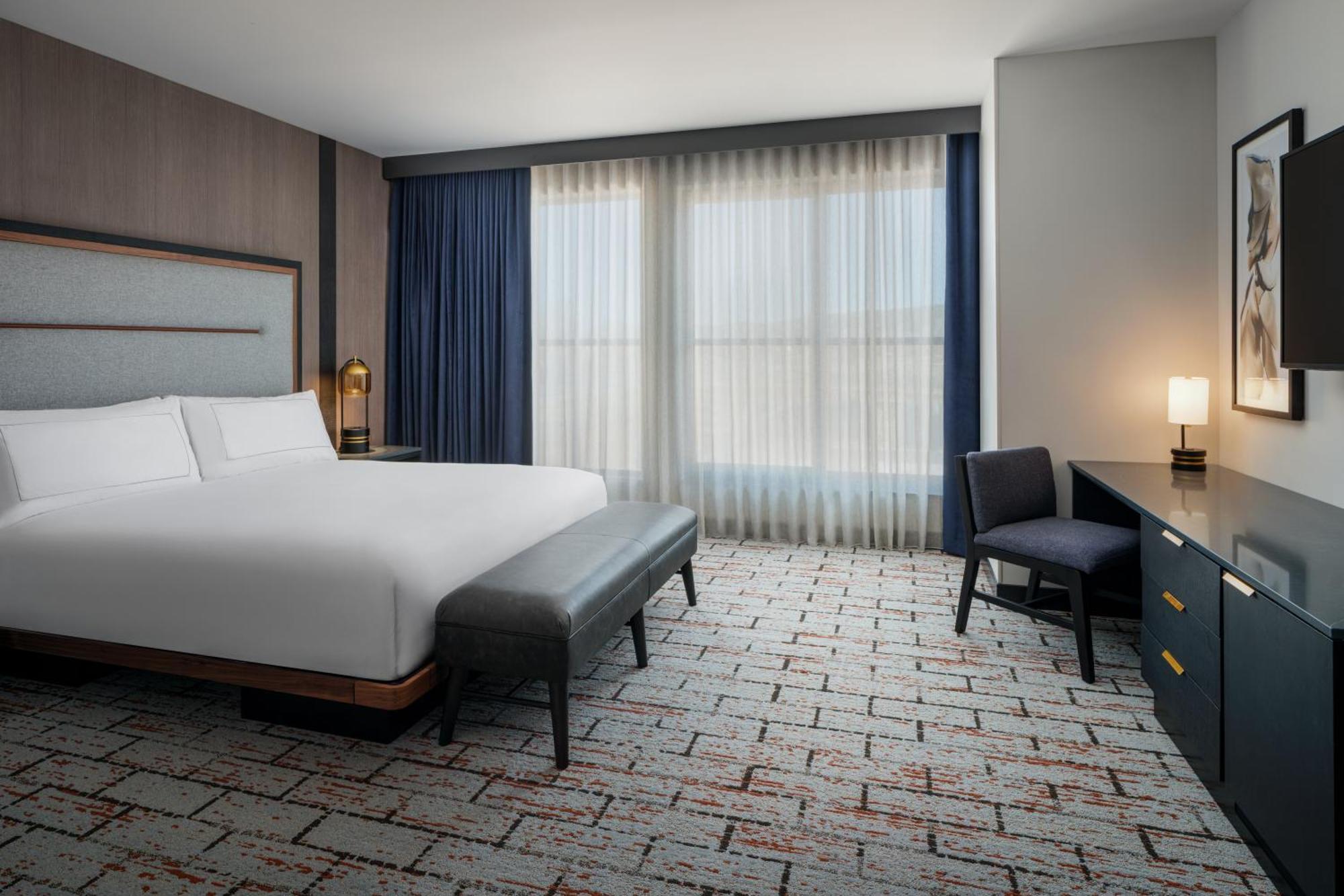The Hoffmann Aspen Tapestry Collection Hilton Hotel Basalt