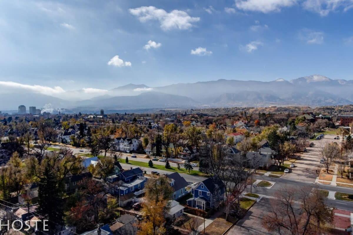 *h* New! Downtown Newly Renovated! * Casa de férias Colorado Springs