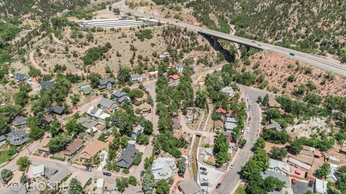 *h* New! Downtown Retreat * Manitou Springs