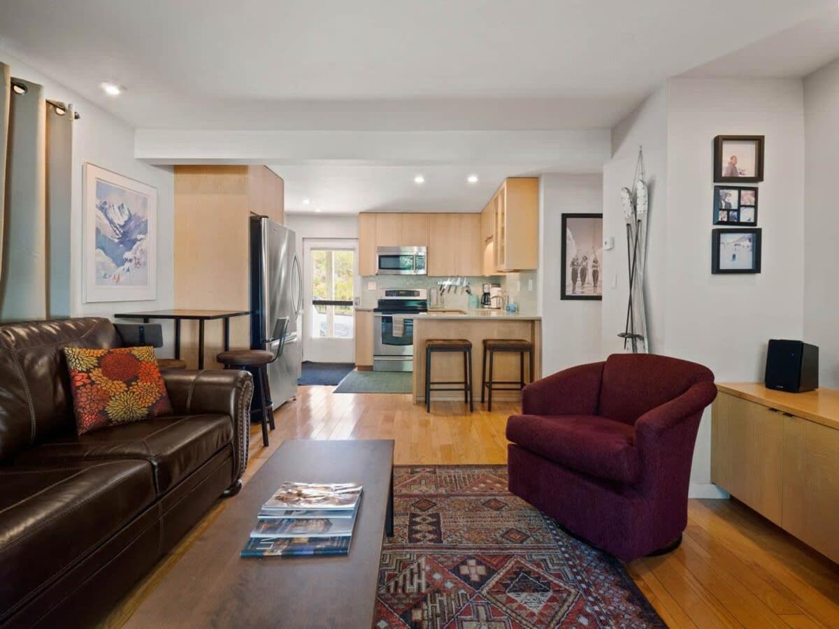Relaxing 2 Bedroom Steps From Casa de férias Vail
