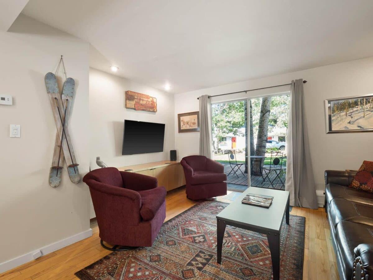 Relaxing 2 Bedroom Steps From Casa de férias