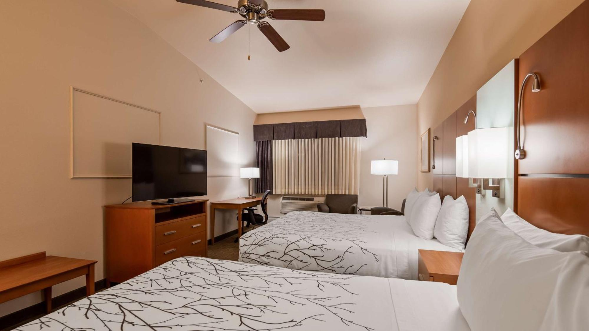 Best Western Plus Silver Saddle Hotel 2*