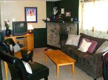 Three Seasons By 3* Crested Butte