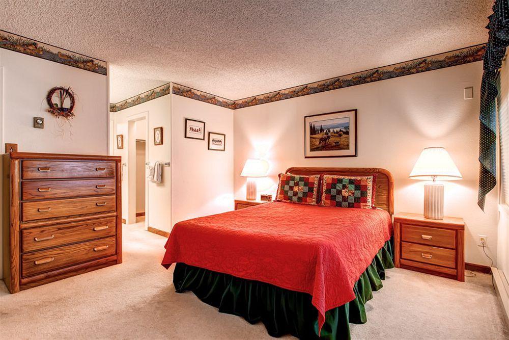 Resort Powderhorn By Country
