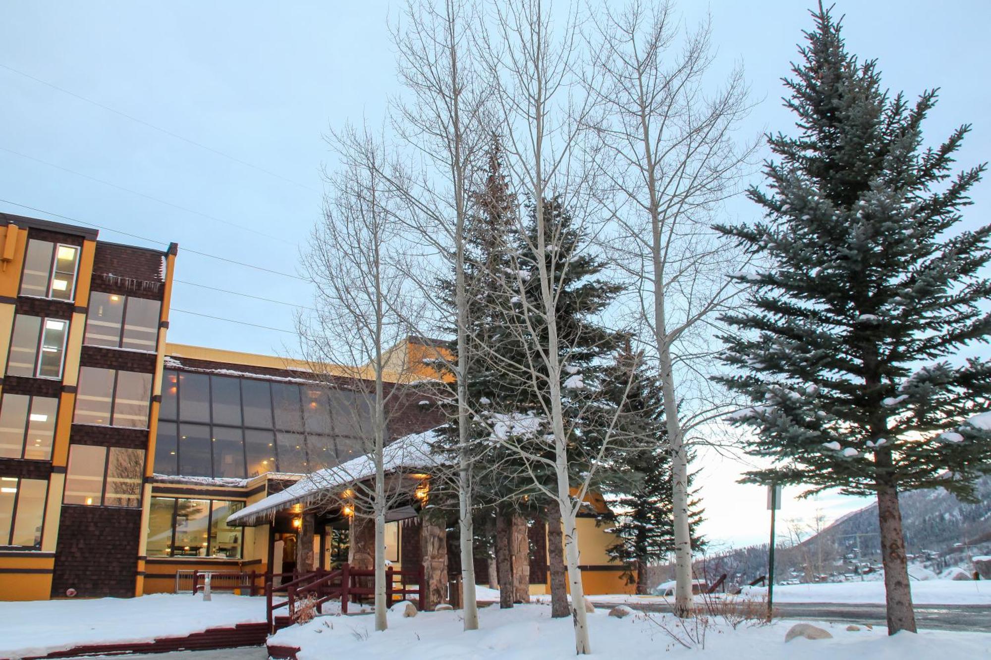 Legacy Vacation Hilltop Resort Steamboat Springs