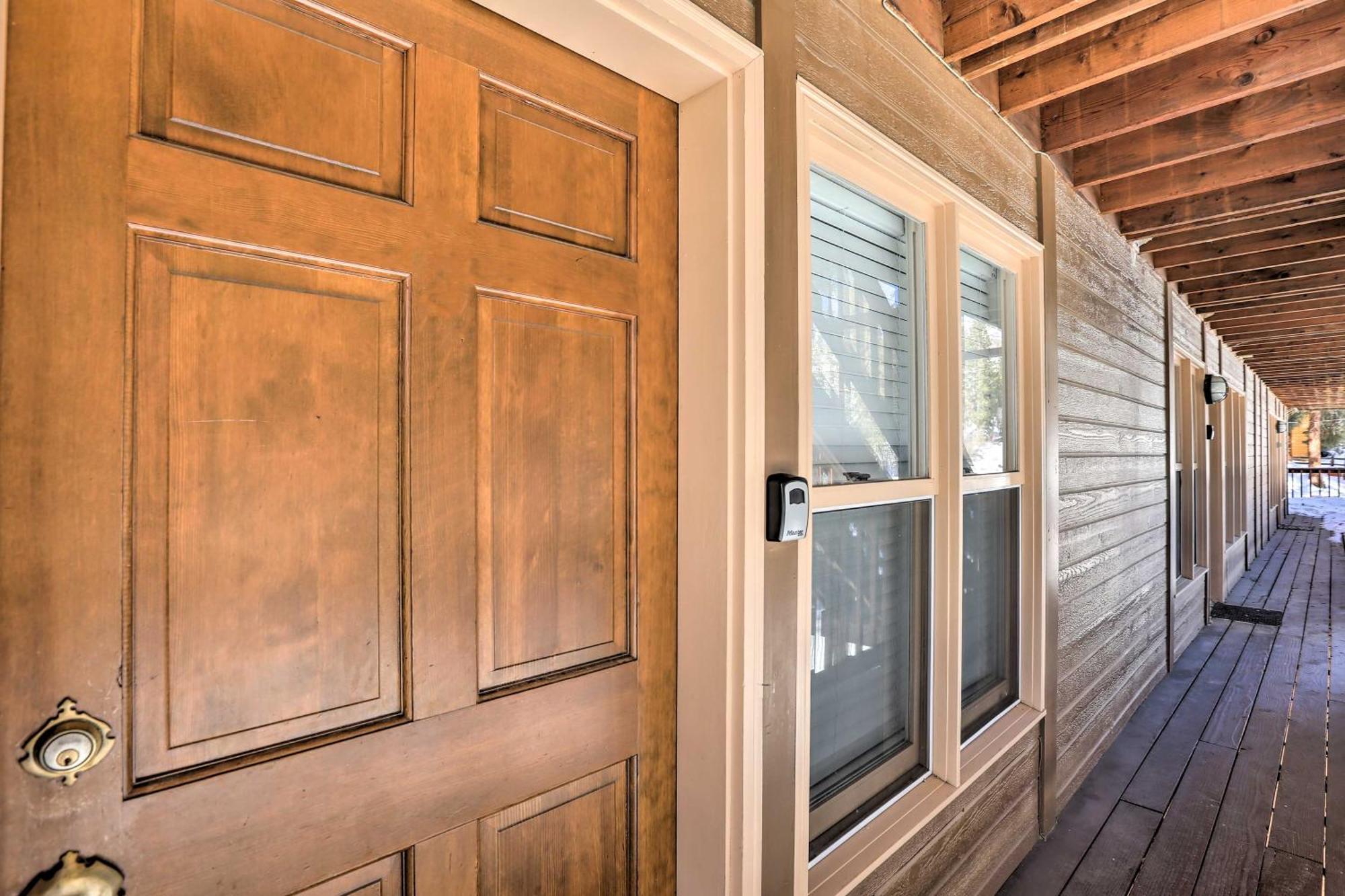 Apartment Rustic Grand Retreat - Walk To Marina!