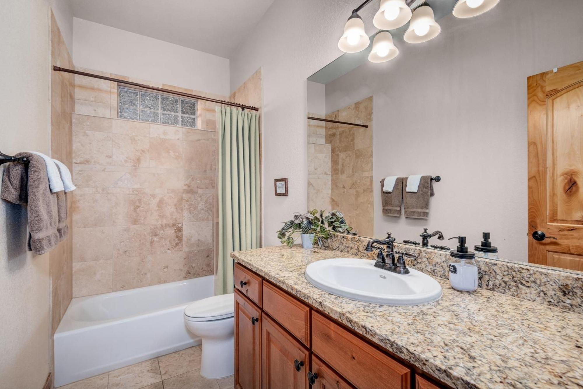 Views! Luxury Mountain - Saltwater Hottub, Firepit, Bbq- Close To Trails, Red Rocks Evergreen