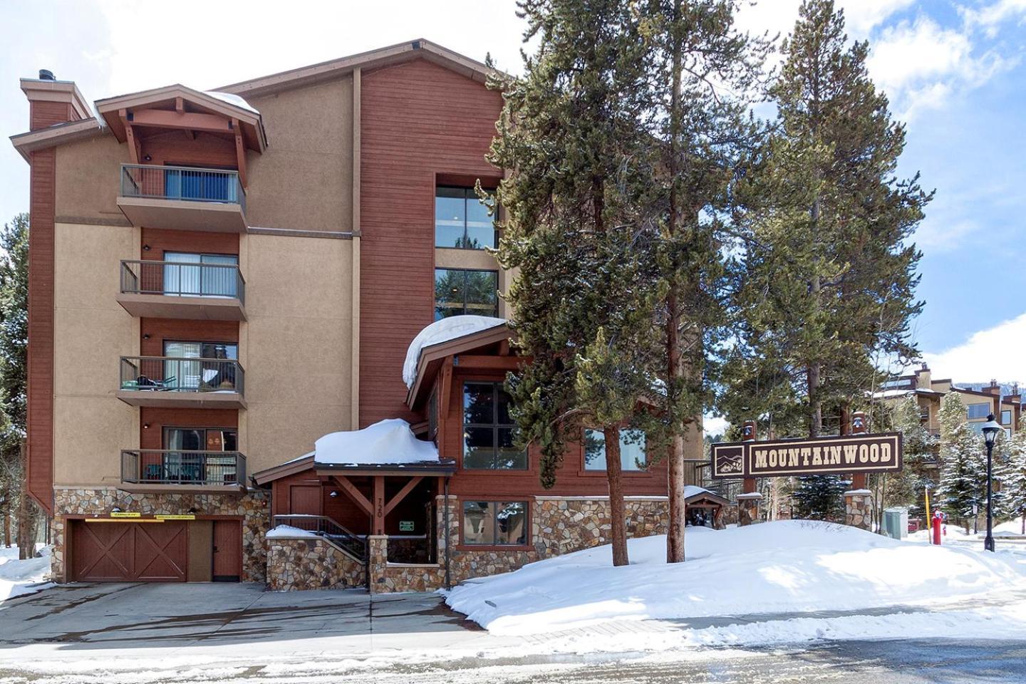 Mountainwood 106 By Great Western