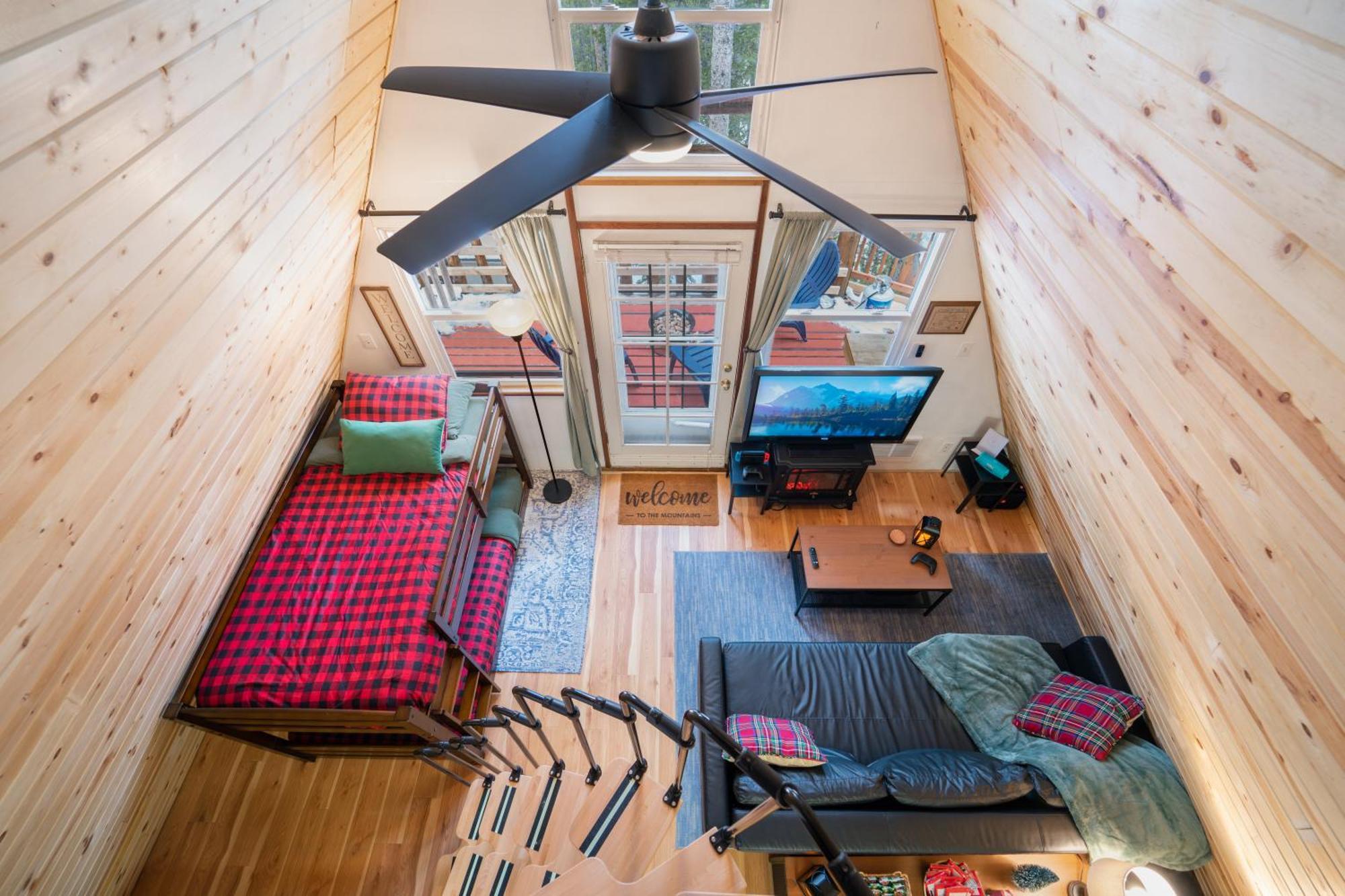 A-frame - Mountain Views, Deck, Pet Friendly * Idaho Springs