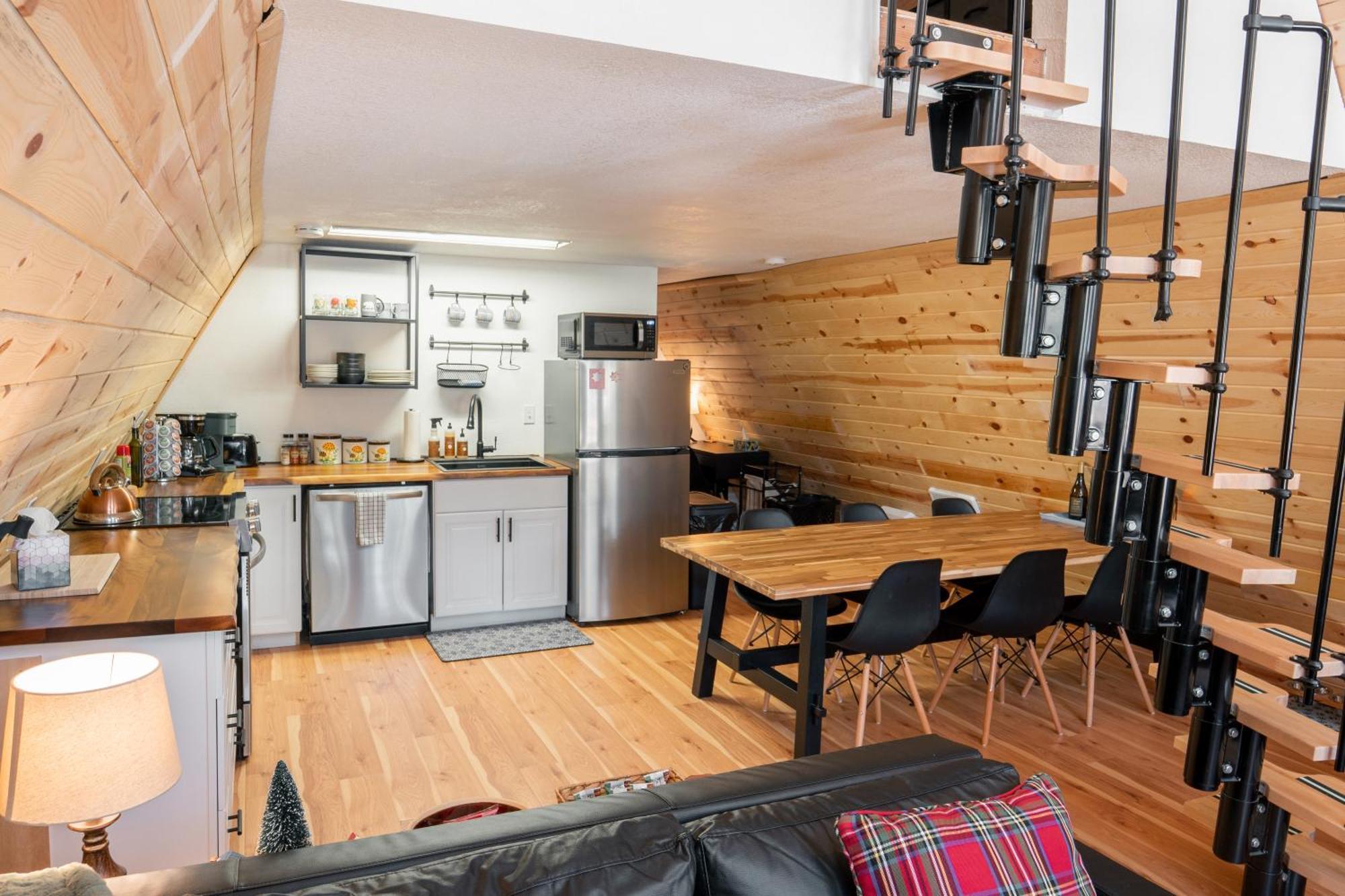 A-frame - Mountain Views, Deck, Pet Friendly Idaho Springs