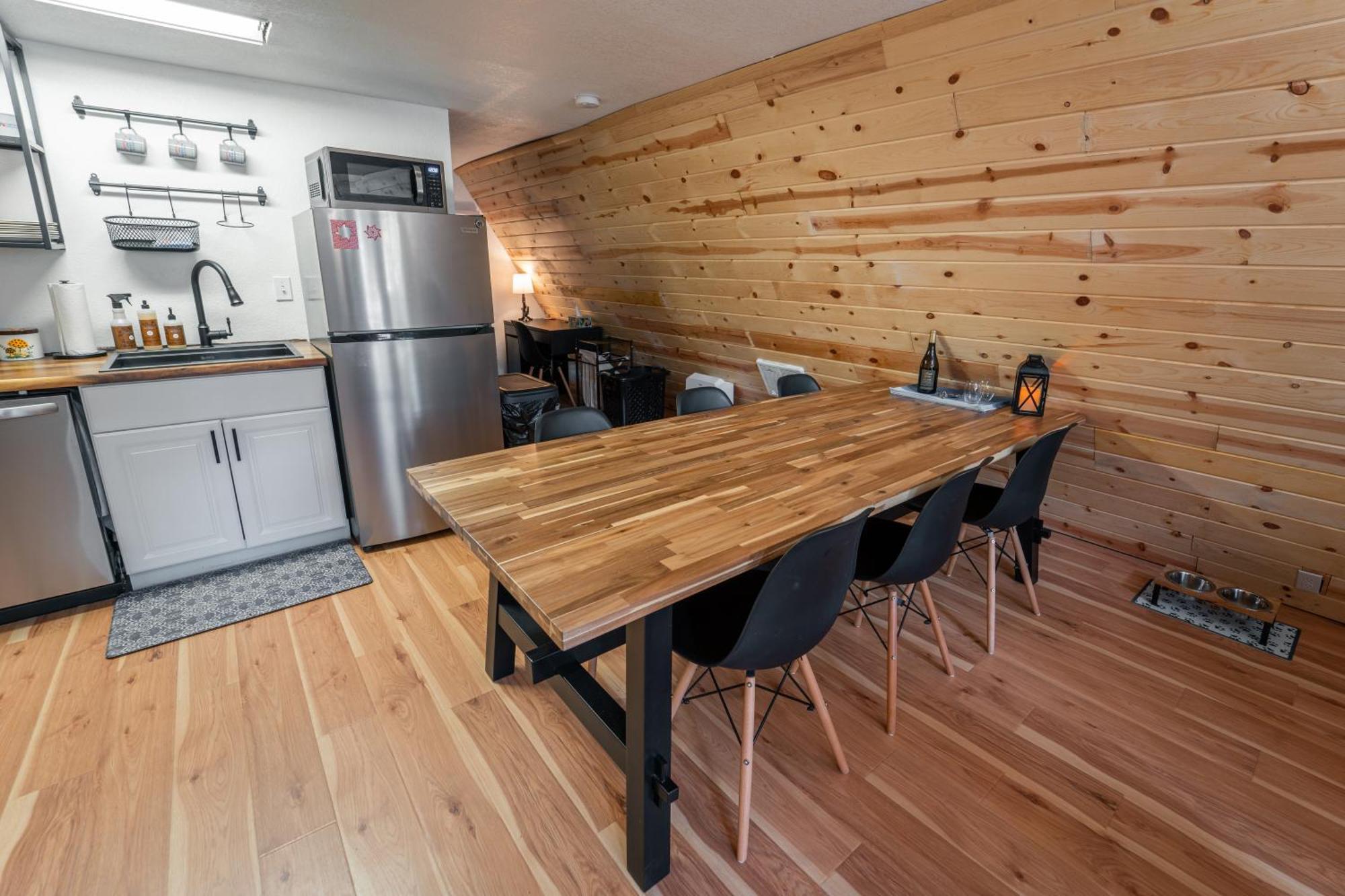 A-frame - Mountain Views, Deck, Pet Friendly