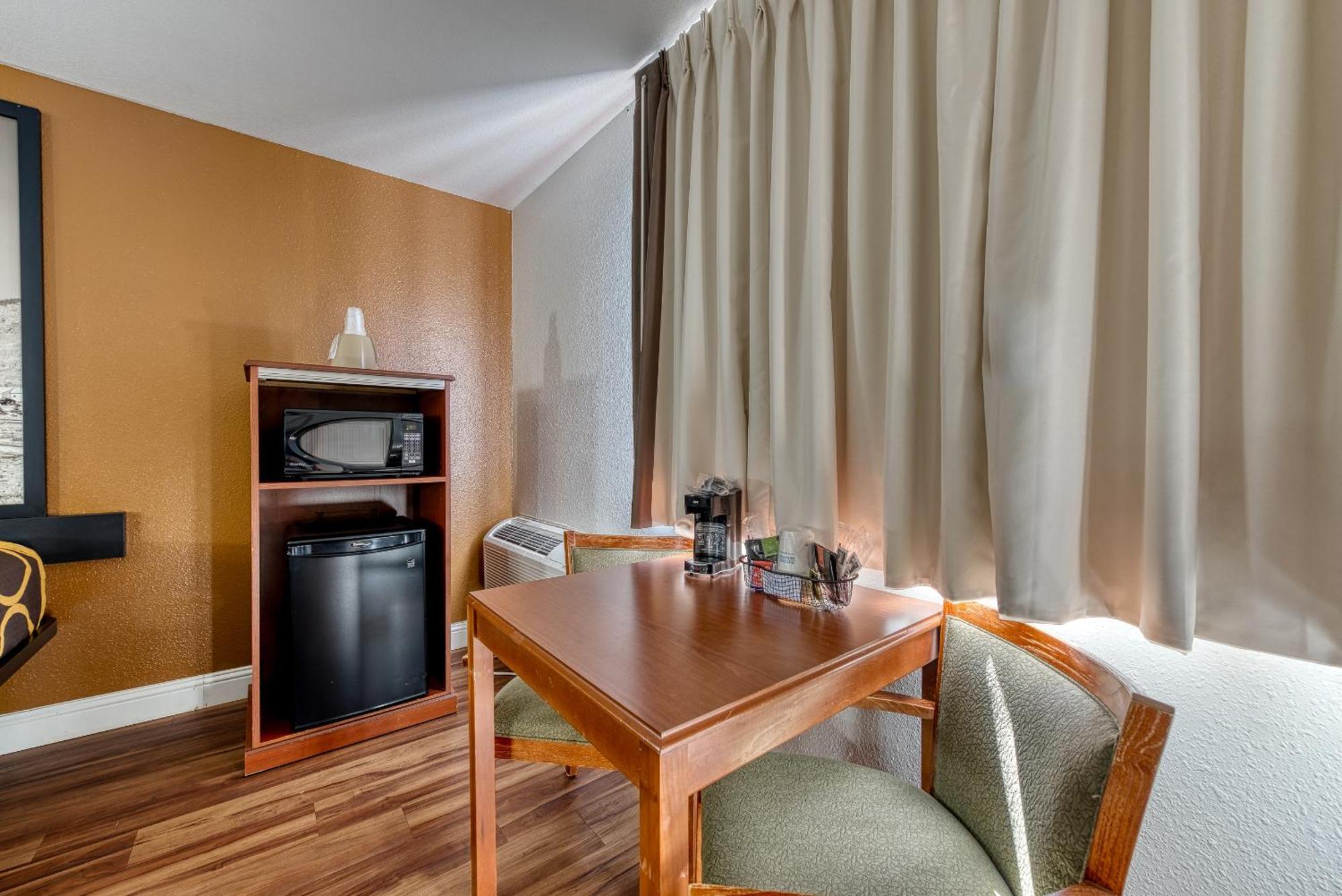 Motel Super 8 By Wyndham 2*