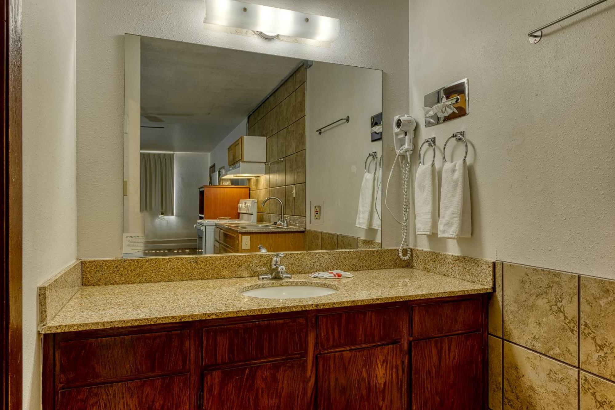 Super 8 By Wyndham Alamosa