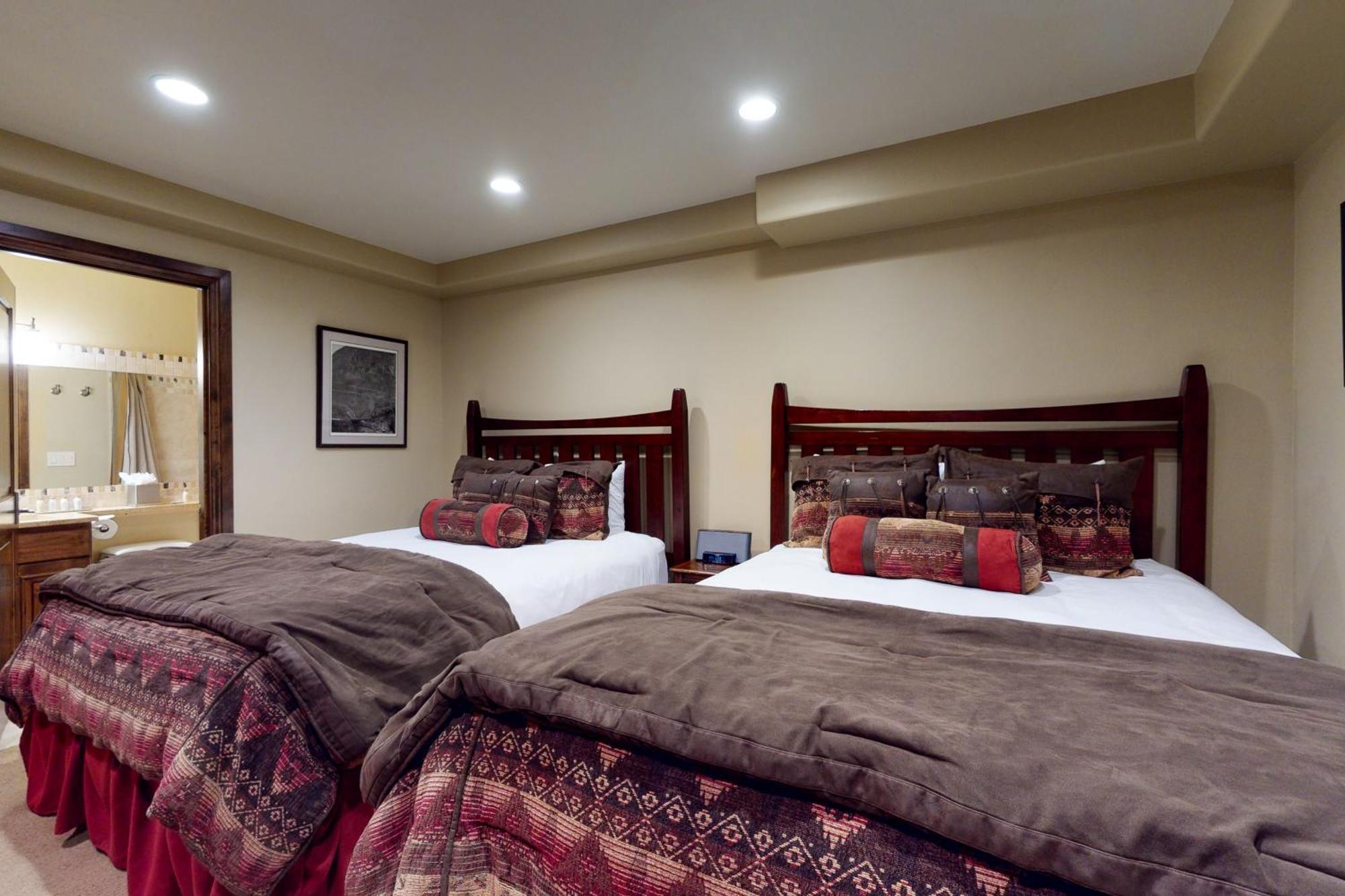 Lion Square Vail