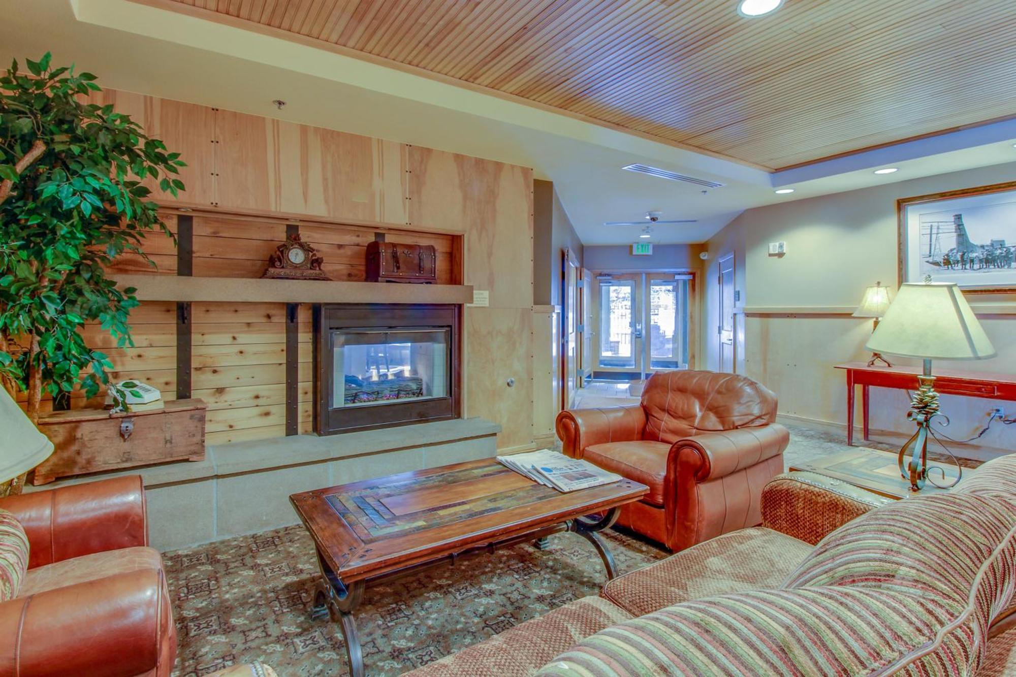 Condominiums In Keystone Apartment