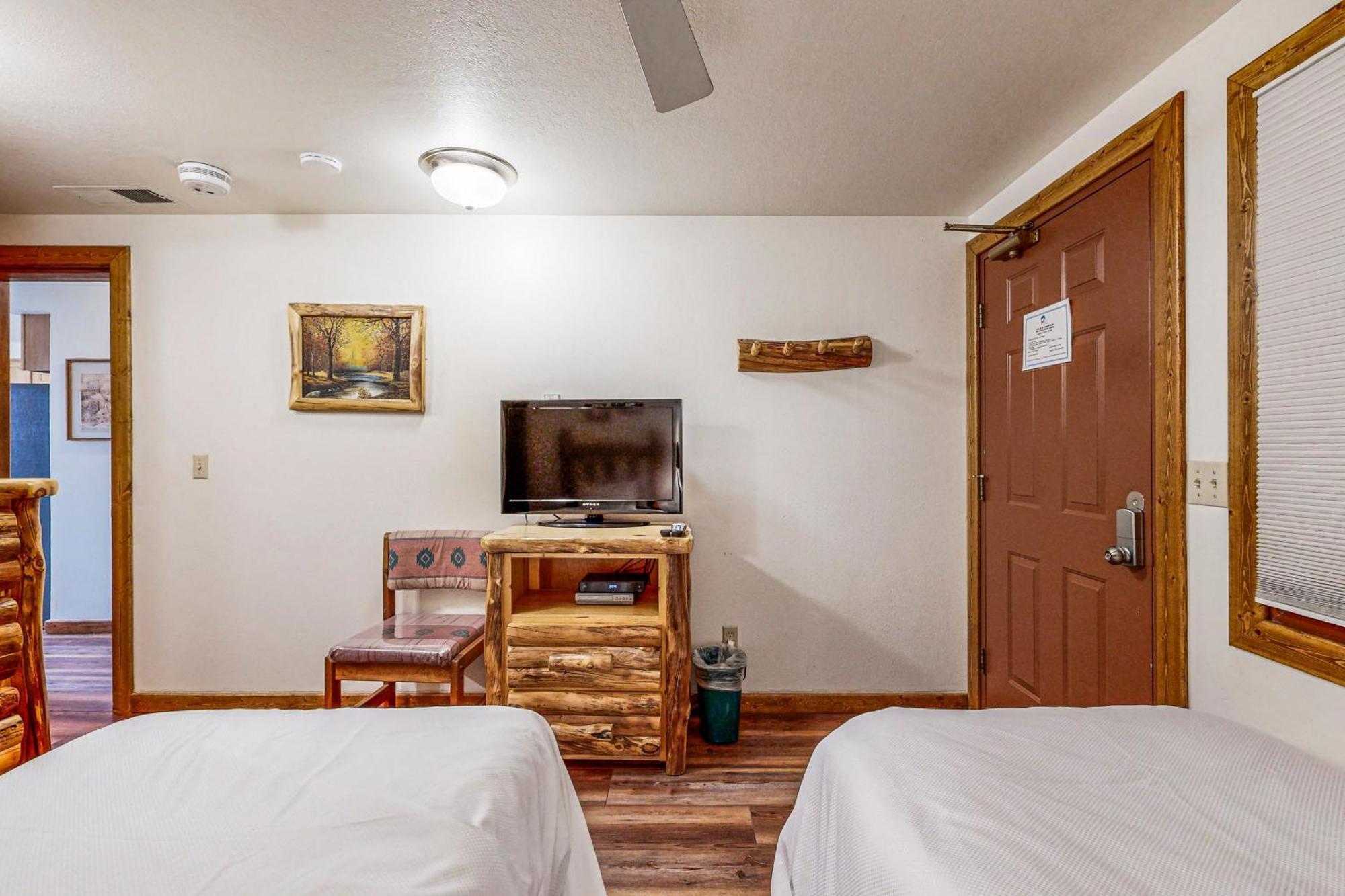 Apartment Three Seasons