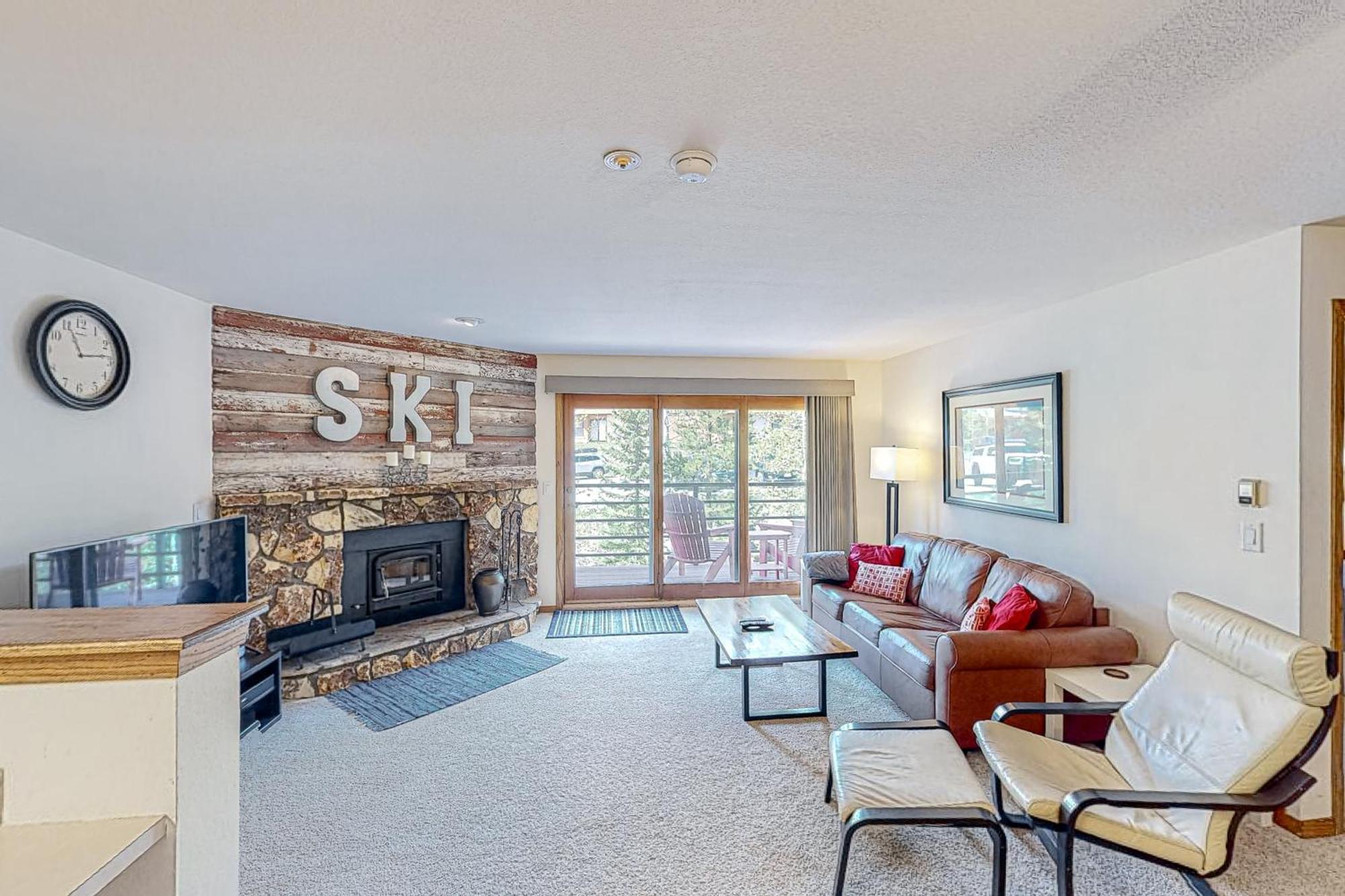 Buffalo Village & Treetop Hideaway Apartment *