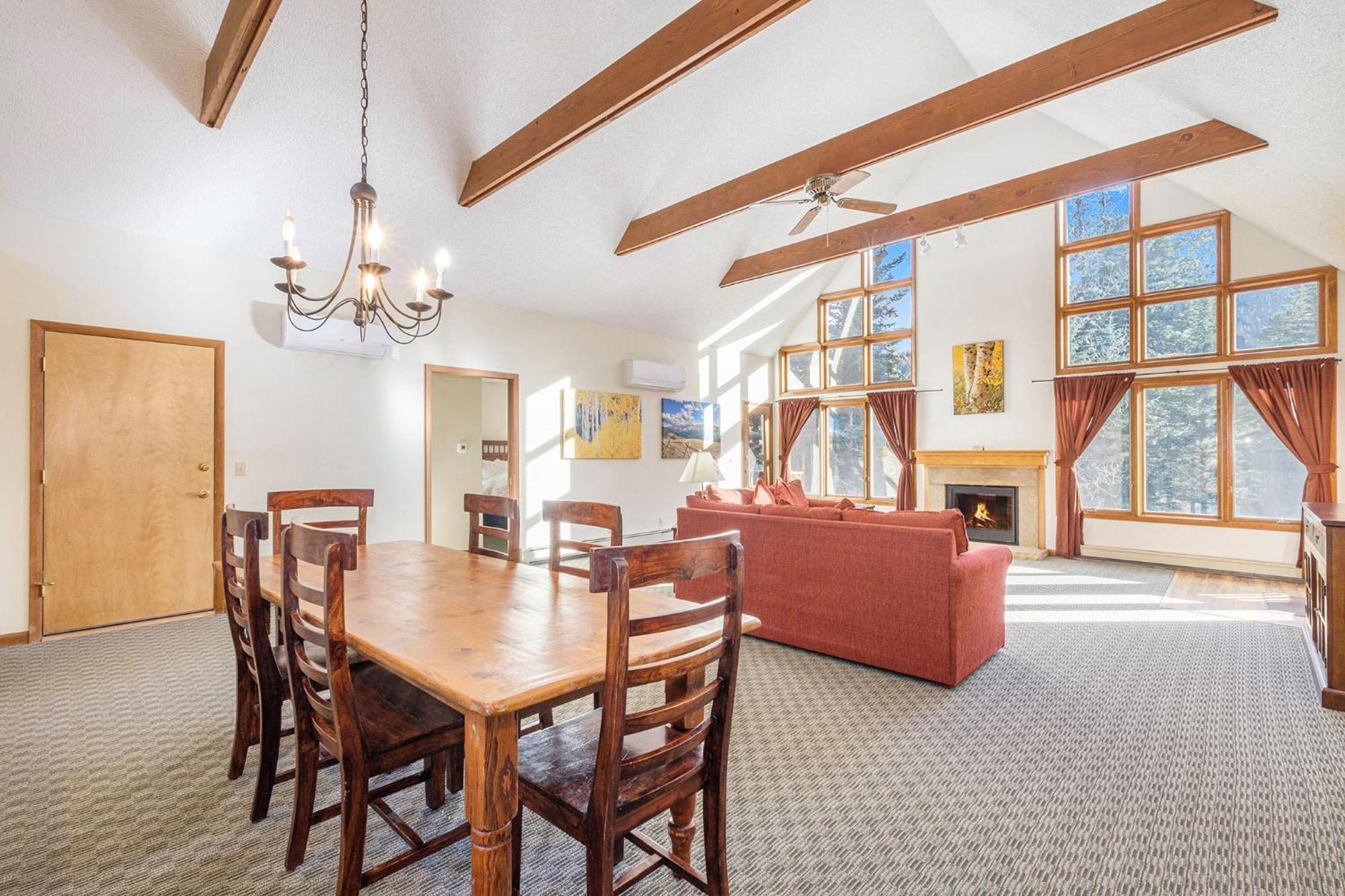 Hotel Boulder Brook On Fall River 3*