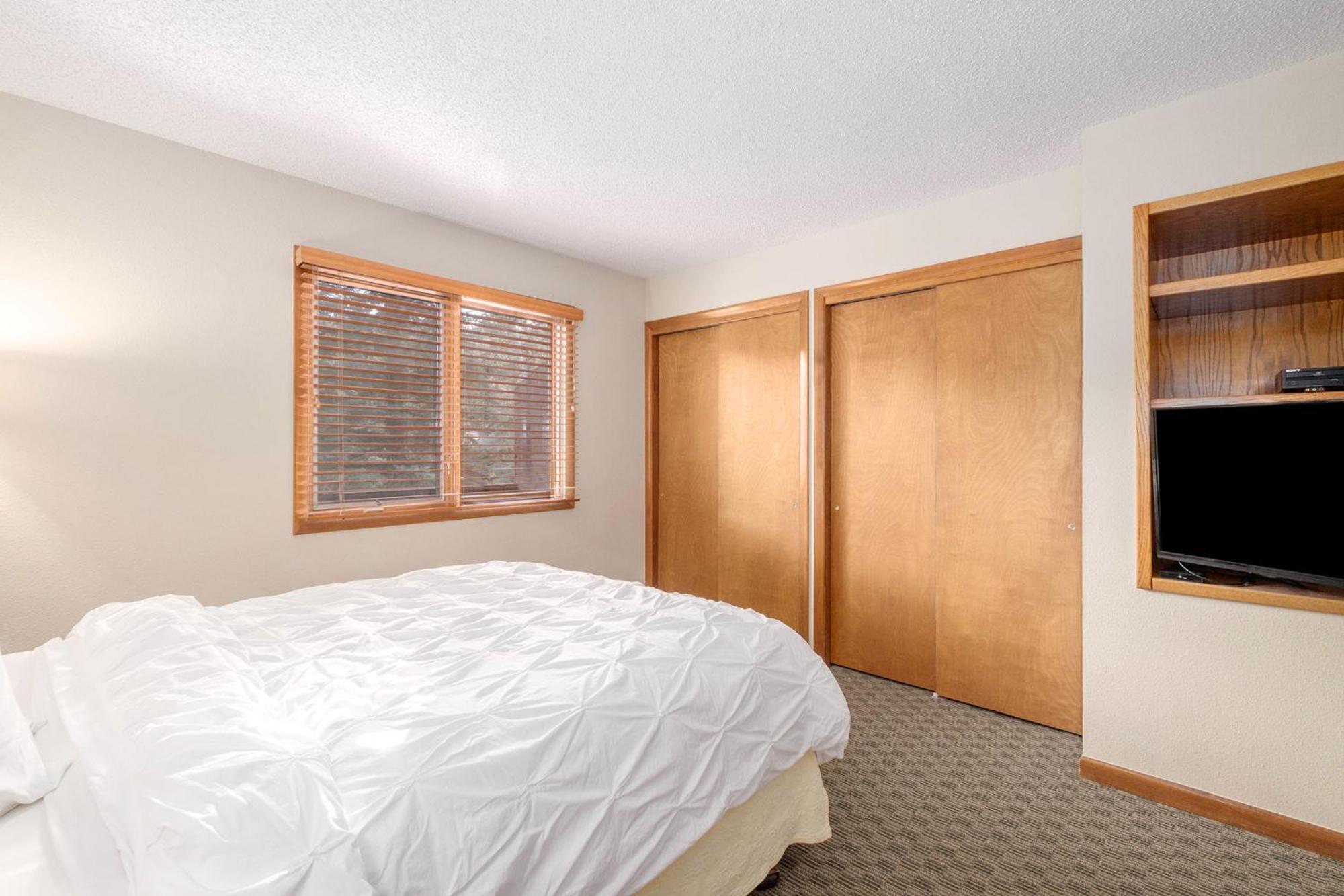 Hotel Boulder Brook On Fall River 3*