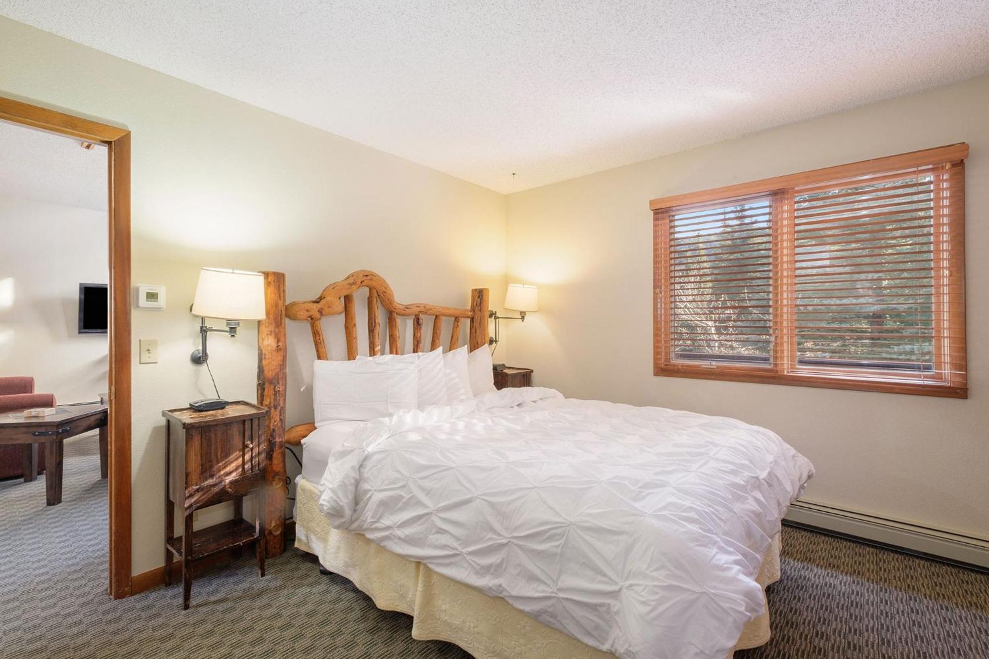 Boulder Brook On Fall River Hotel 3*