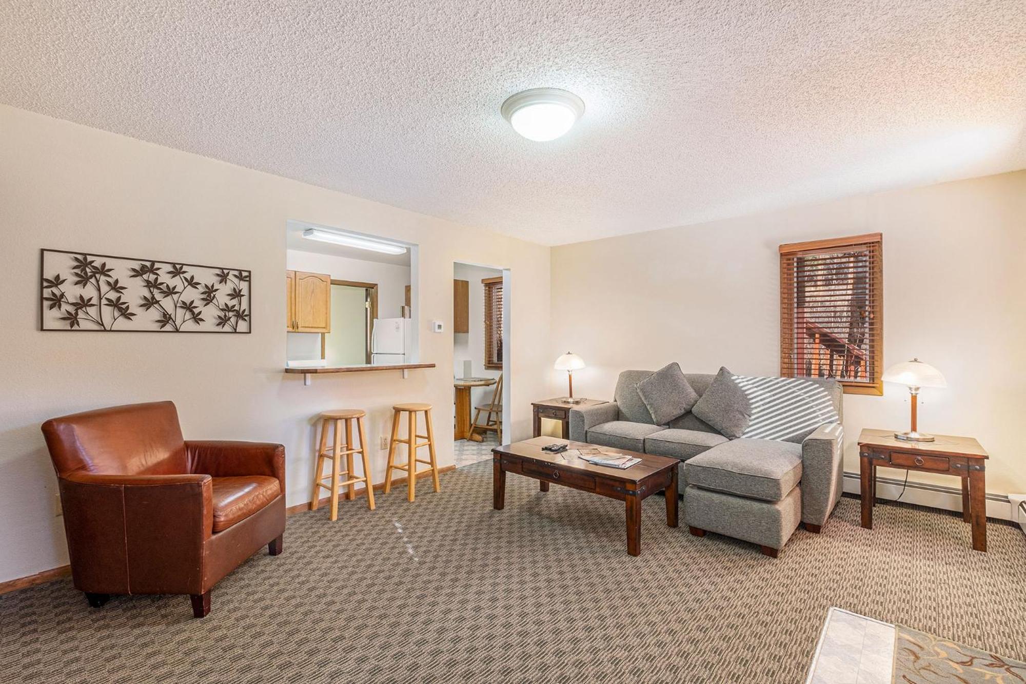 Hotel Boulder Brook On Fall River 3*