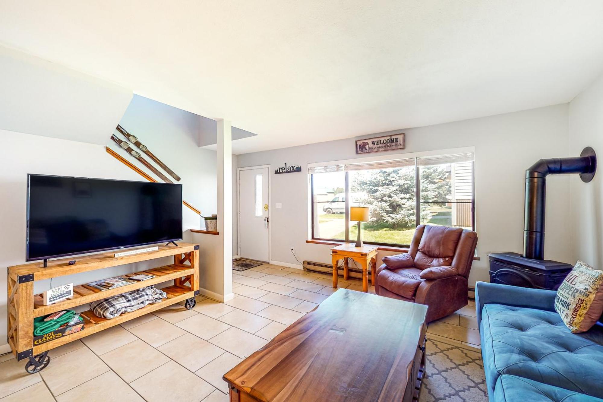 Modern Mountain Getaway & Pagosa Peaks Outlook Casa de férias