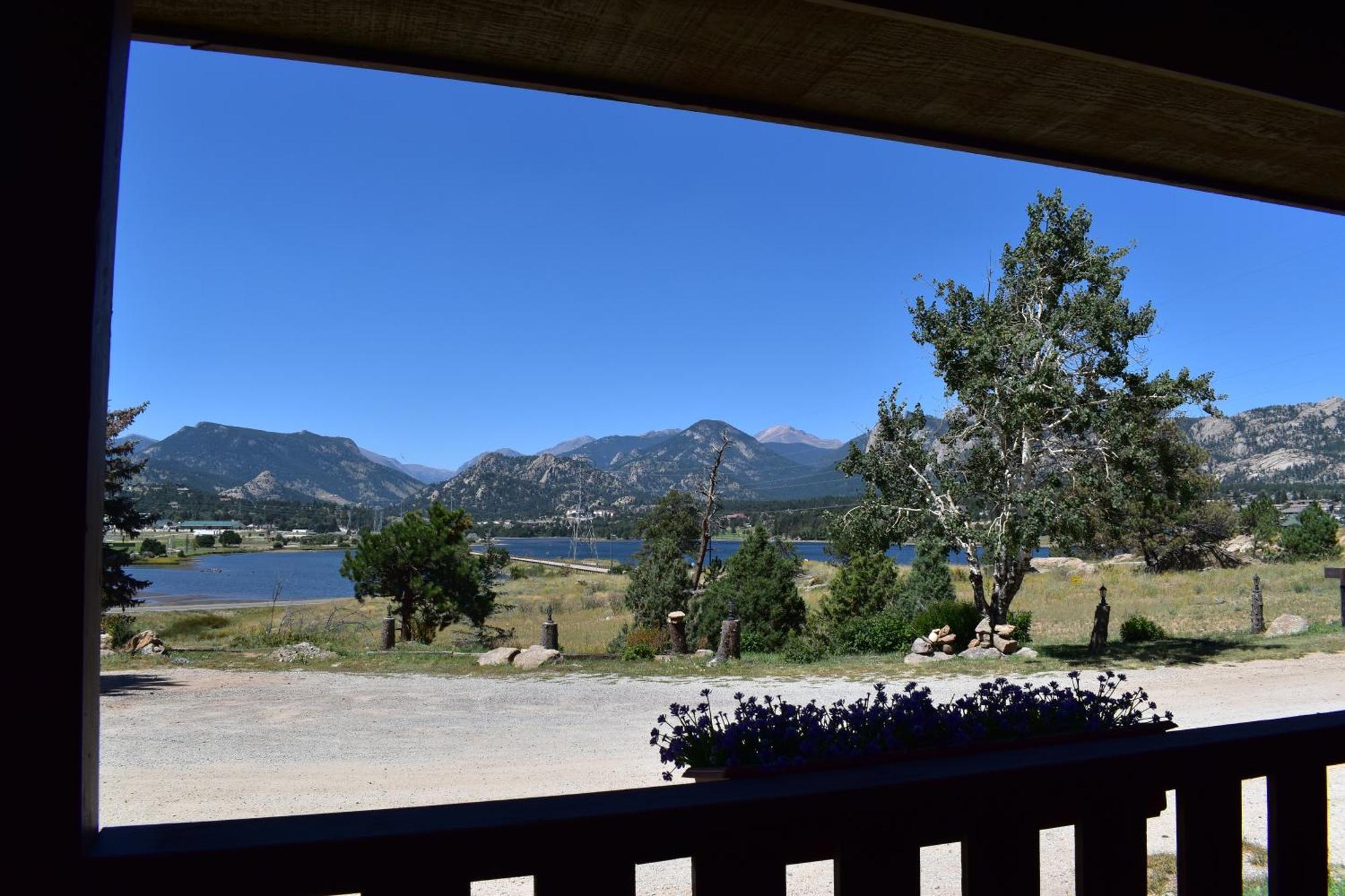 Hotel Estes 2*