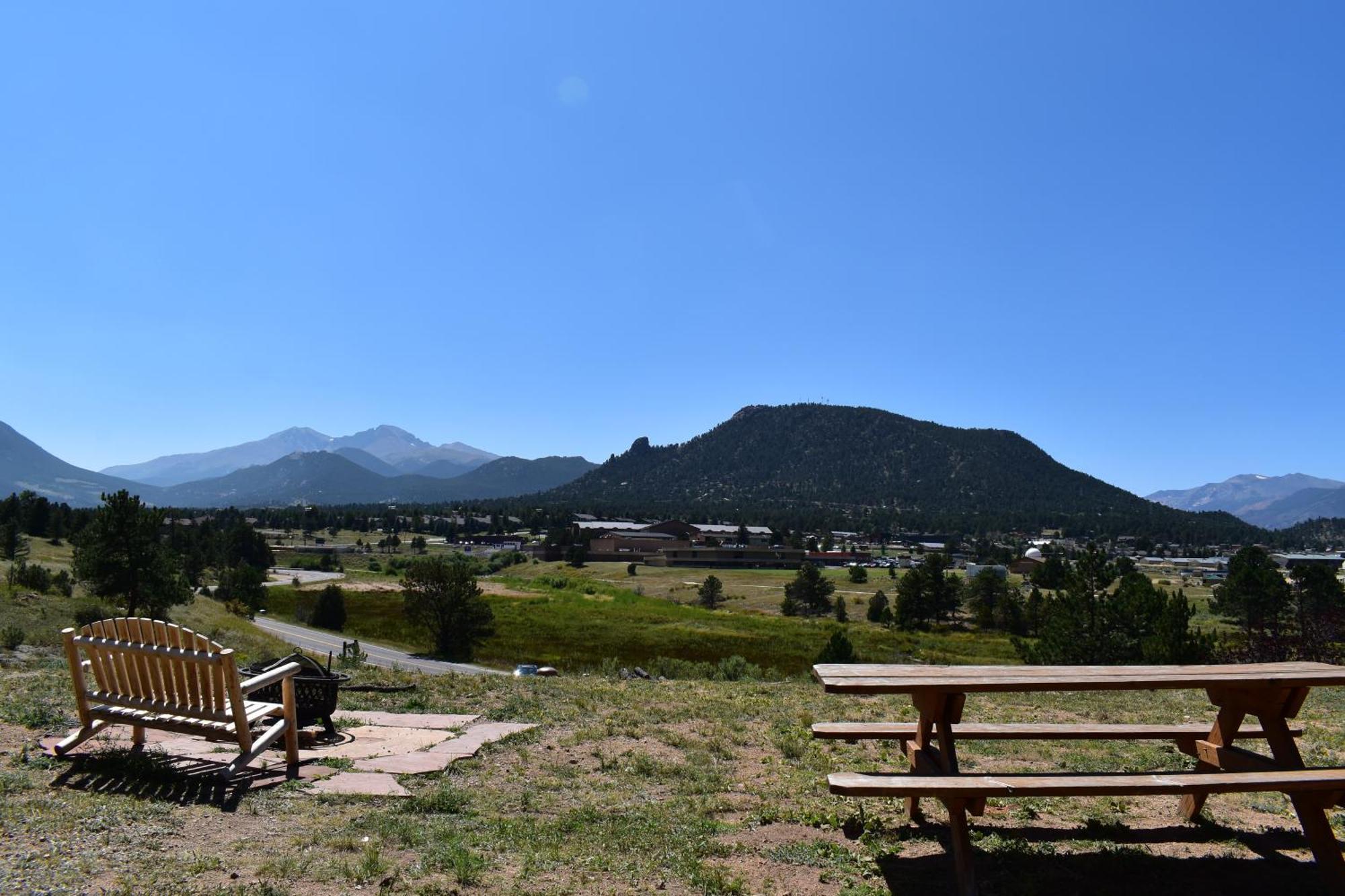 Hotel Estes