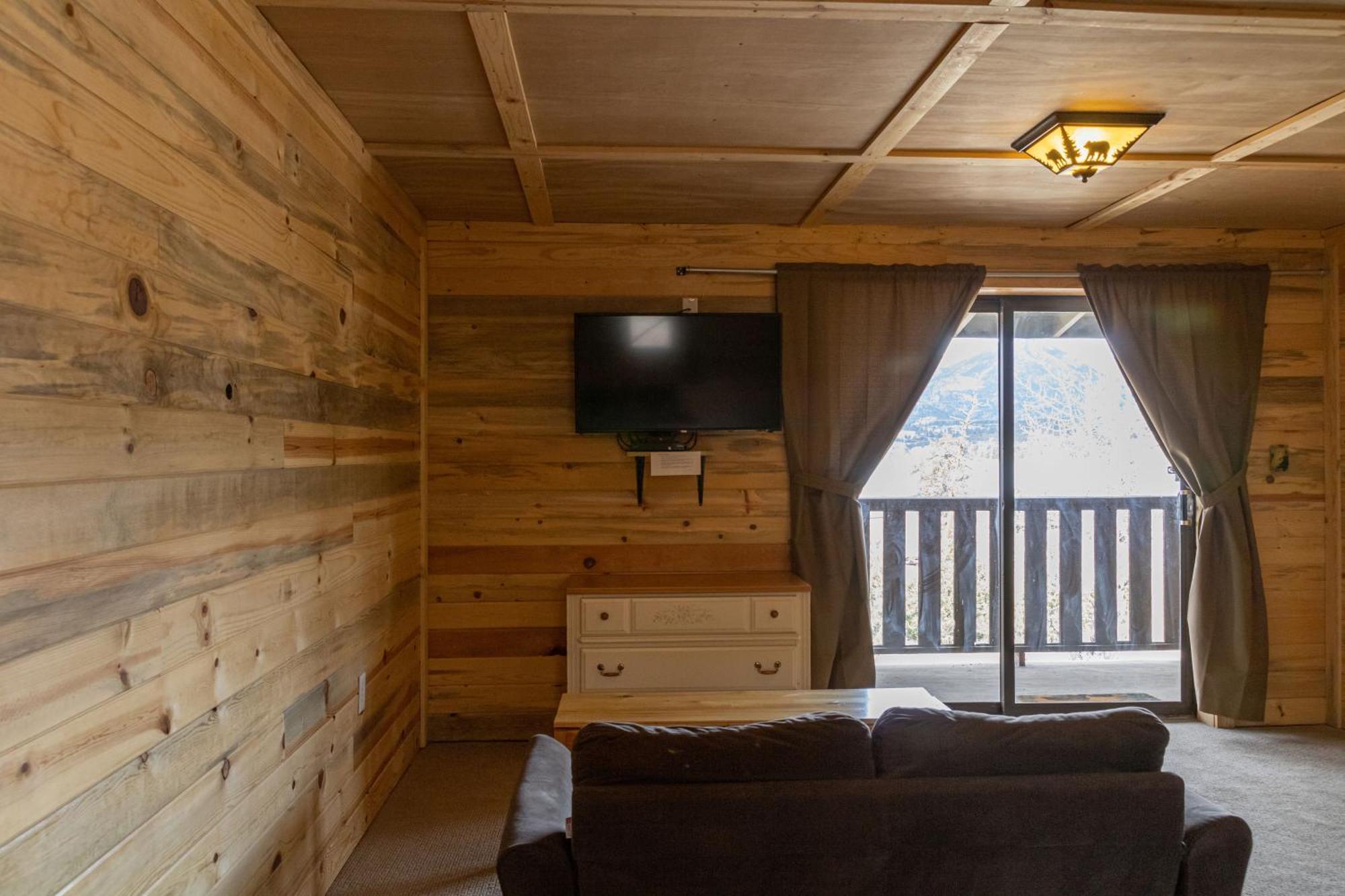 Estes Hotel 2*
