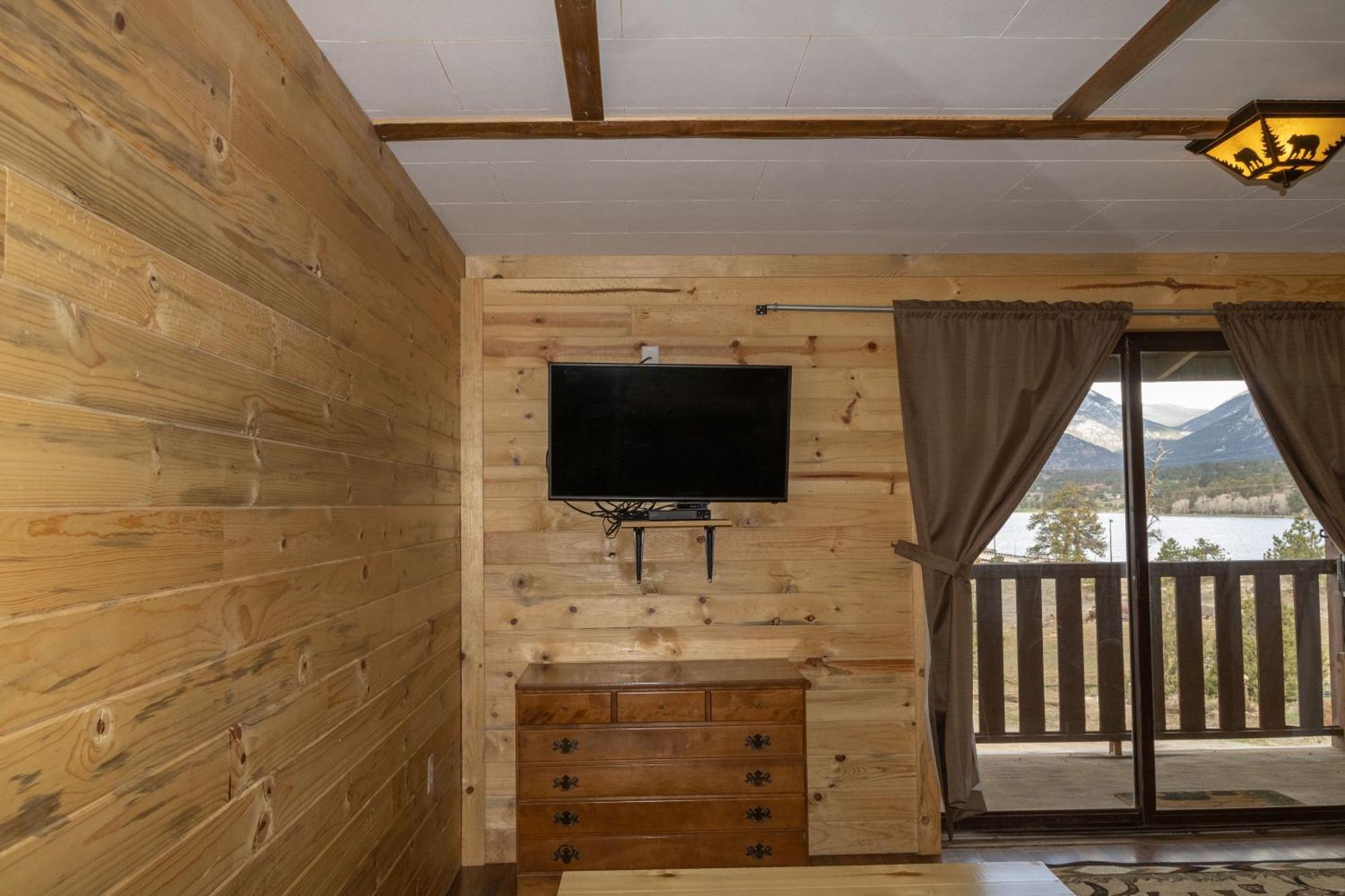 Estes Hotel 2*