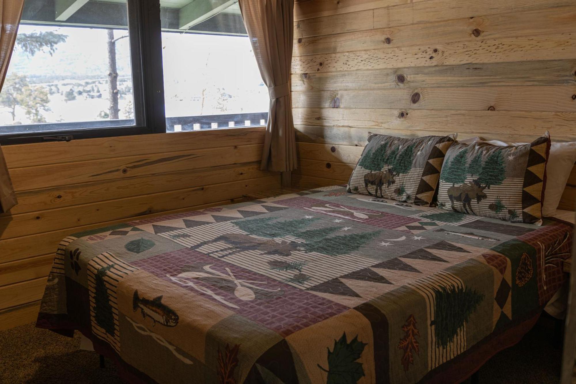 Hotel Estes