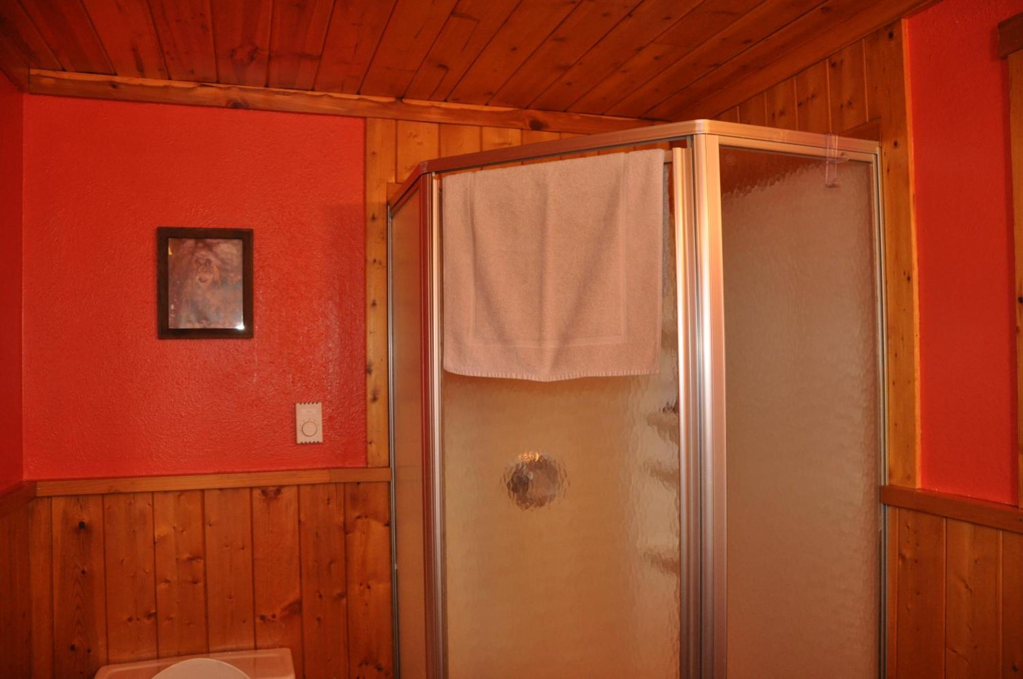Motel Long 2*